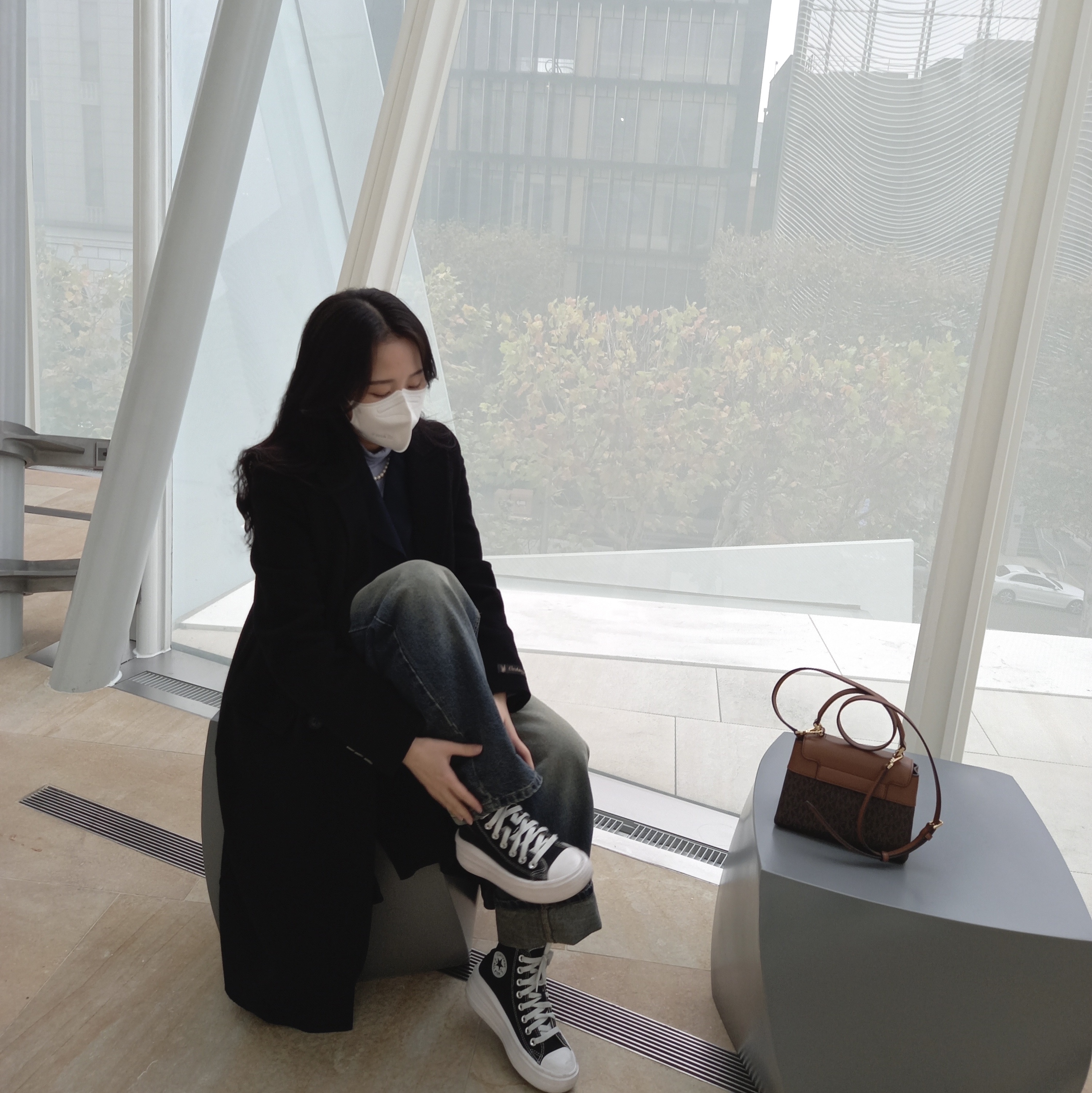 (W) Converse Chuck Taylor All Star Move High Black 착용 스타일 - 1