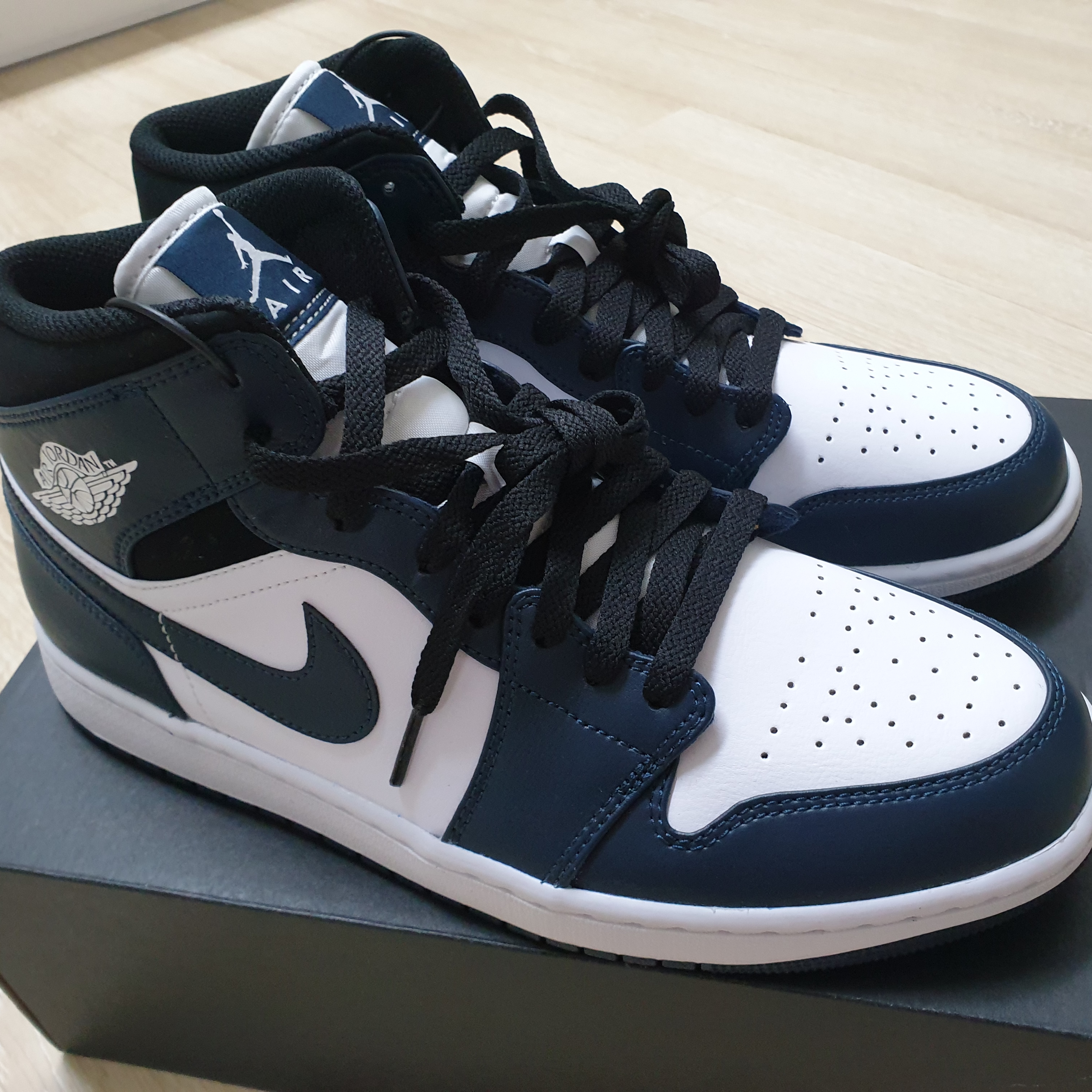 Jordan 1 Mid Dark Teal 착용 스타일