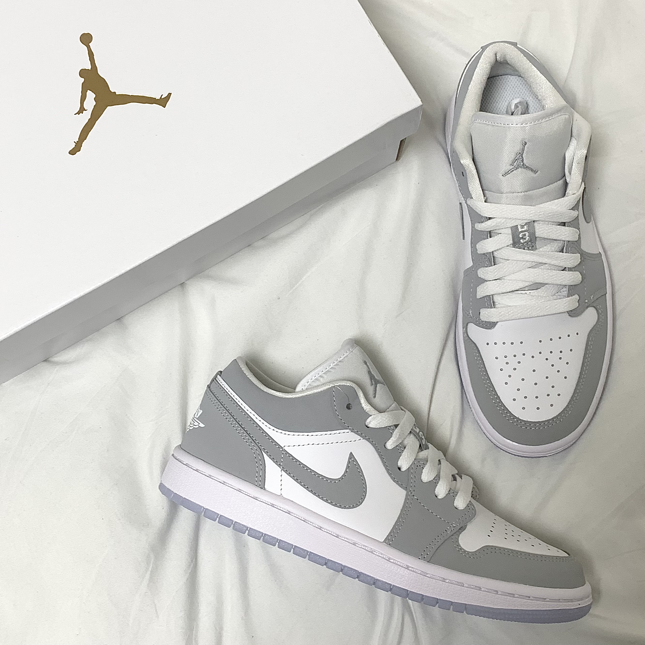 (W) Jordan 1 Low White Wolf Grey 착용 스타일 - 2