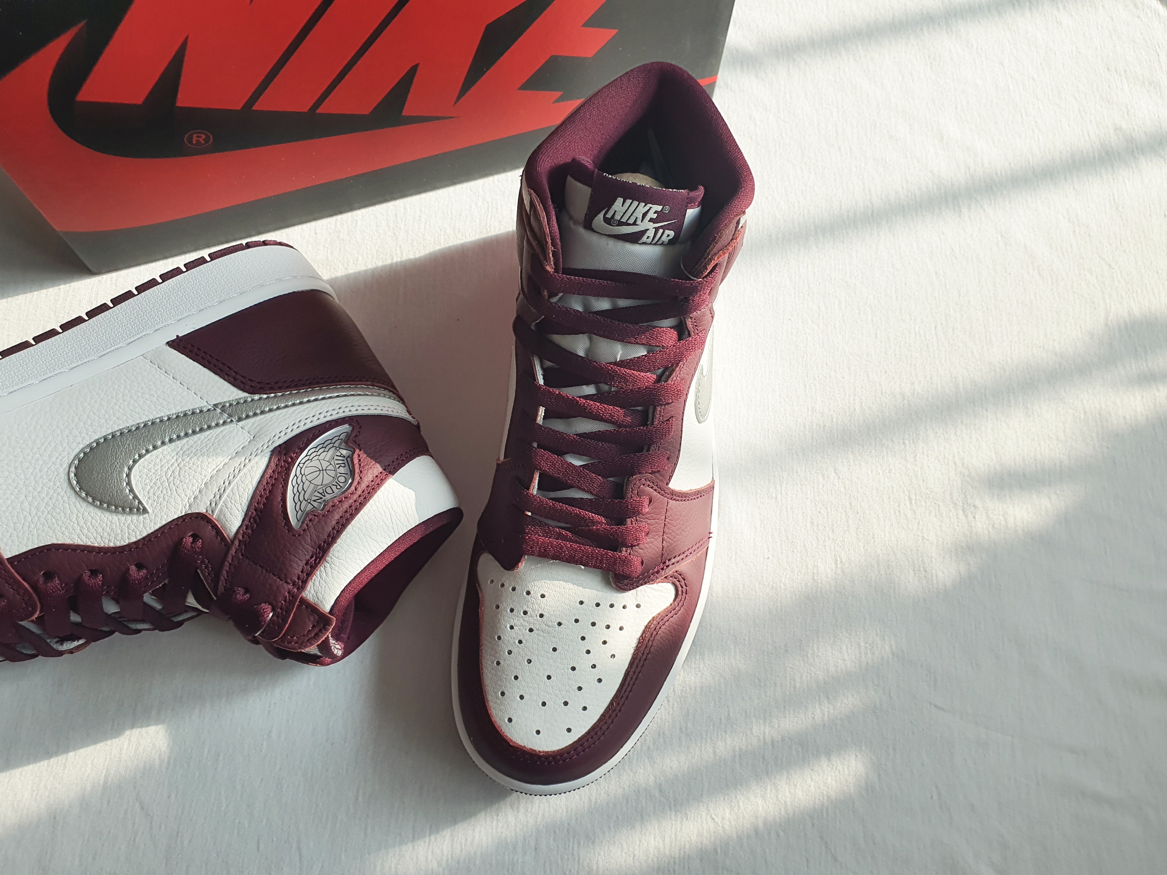 Jordan 1 Retro High OG Bordeaux, (GS) Jordan 1 Retro High OG Bordeaux 착용 스타일 - 5