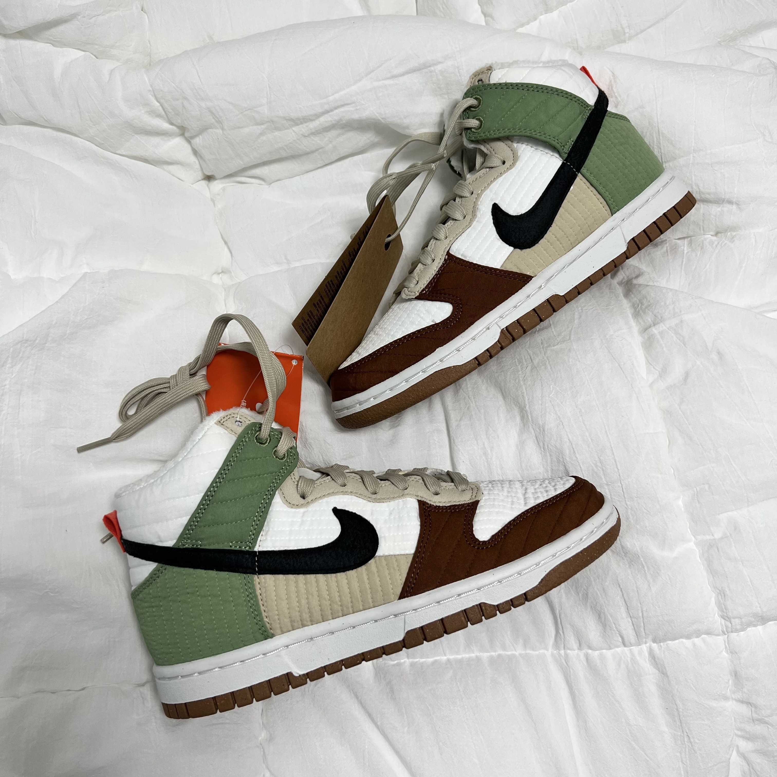 (W) Nike Dunk High Next Nature Summit White 착용 스타일 - 1