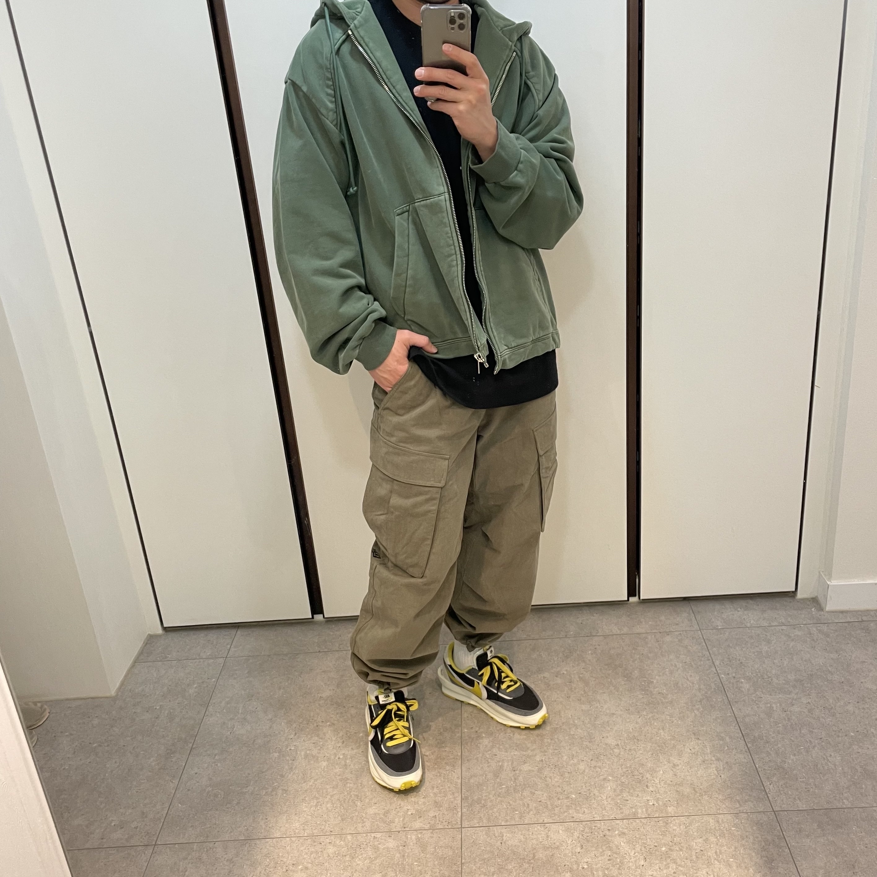 Nike x Sacai x Undercover LDWaffle Black Bright Citron 착용 스타일