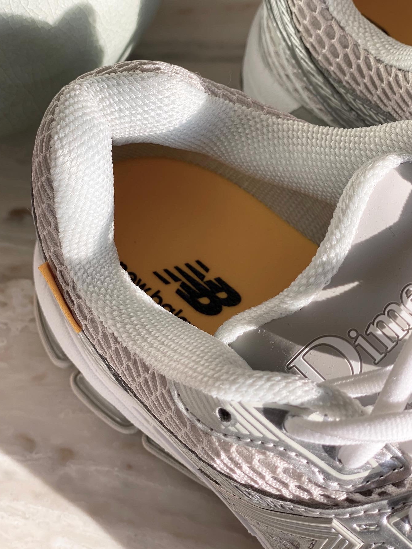 New Balance x Dime 860v2 Silver 착용 스타일 - 5