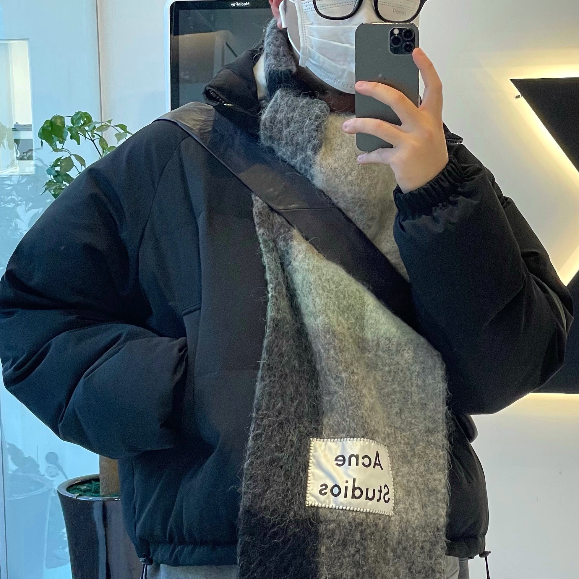 Acne Studios Mohair Check Muffler Grey Green Black 착용 스타일