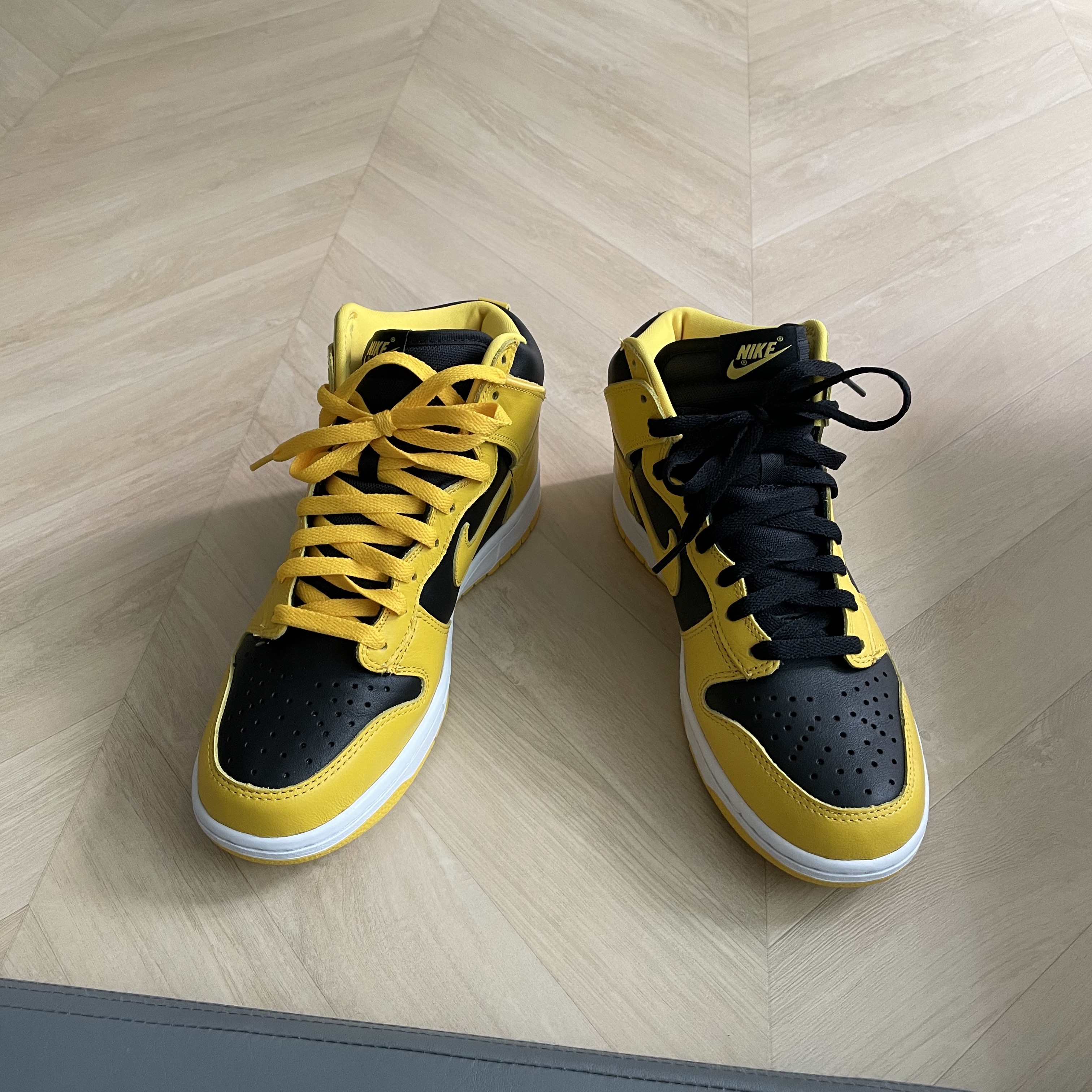 Nike Dunk High SP Varsity Maize 착용 스타일 - 1