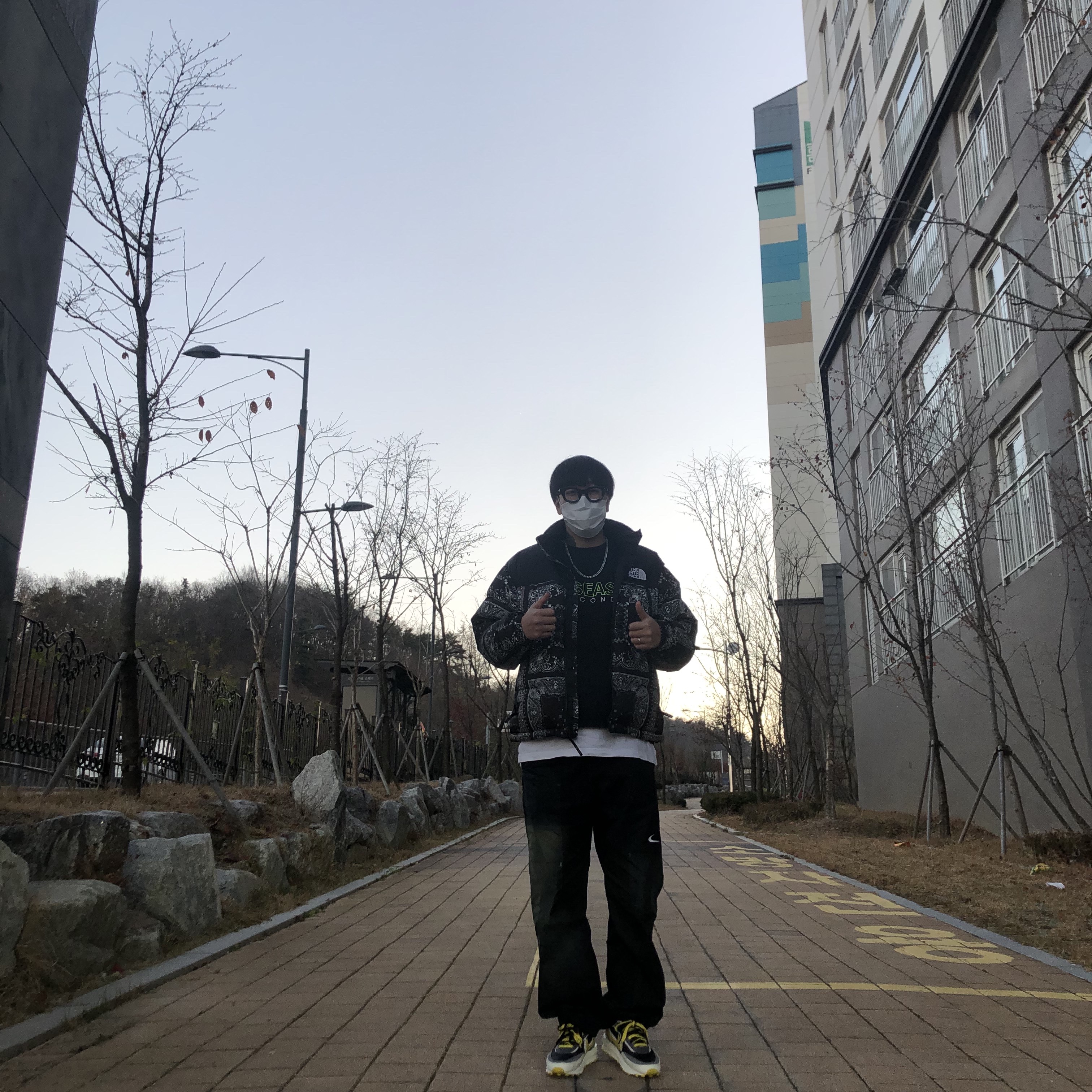 Nike x Sacai x Undercover LDWaffle Black Bright Citron, The North Face 1996 Novelty Nuptse Jacket Real Black - 21FW 착용 스타일