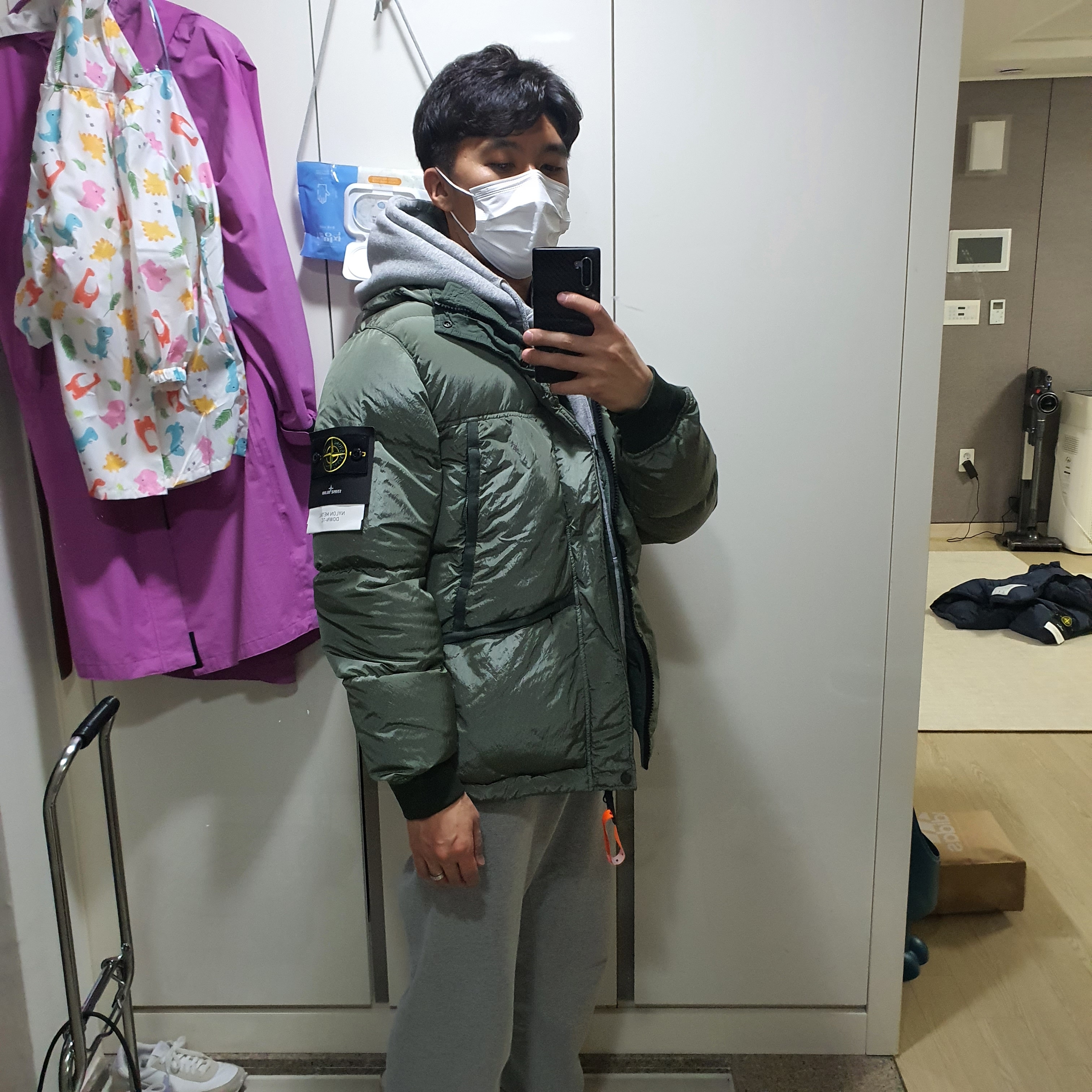 Stone Island 44508 Nylon Metal Down-TC Jacket Olive - 21FW, Stone Island 44508 Nylon Metal Down-TC Jacket Ink Blue - 21FW 착용 스타일 - 2