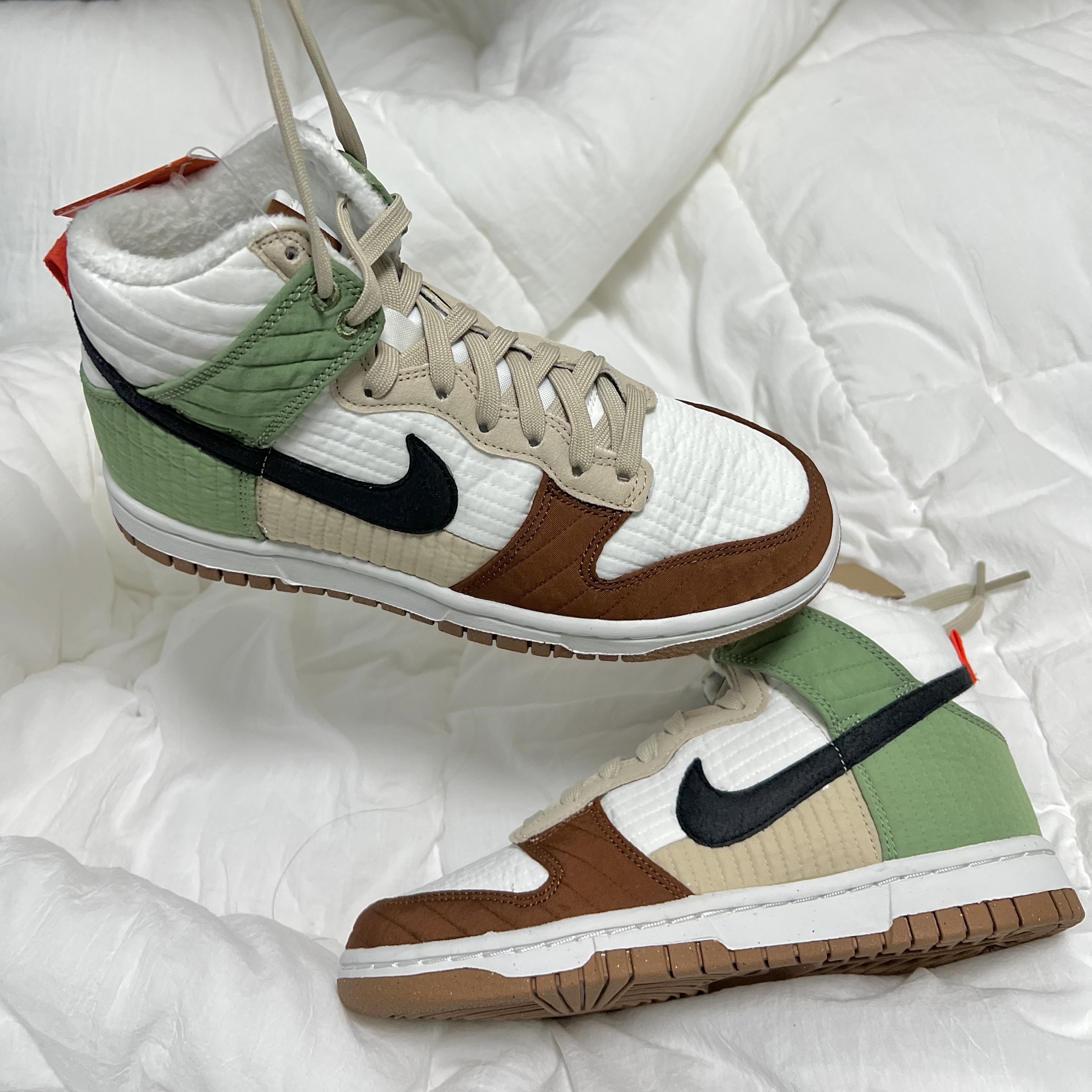 (W) Nike Dunk High Next Nature Summit White 착용 스타일 - 2