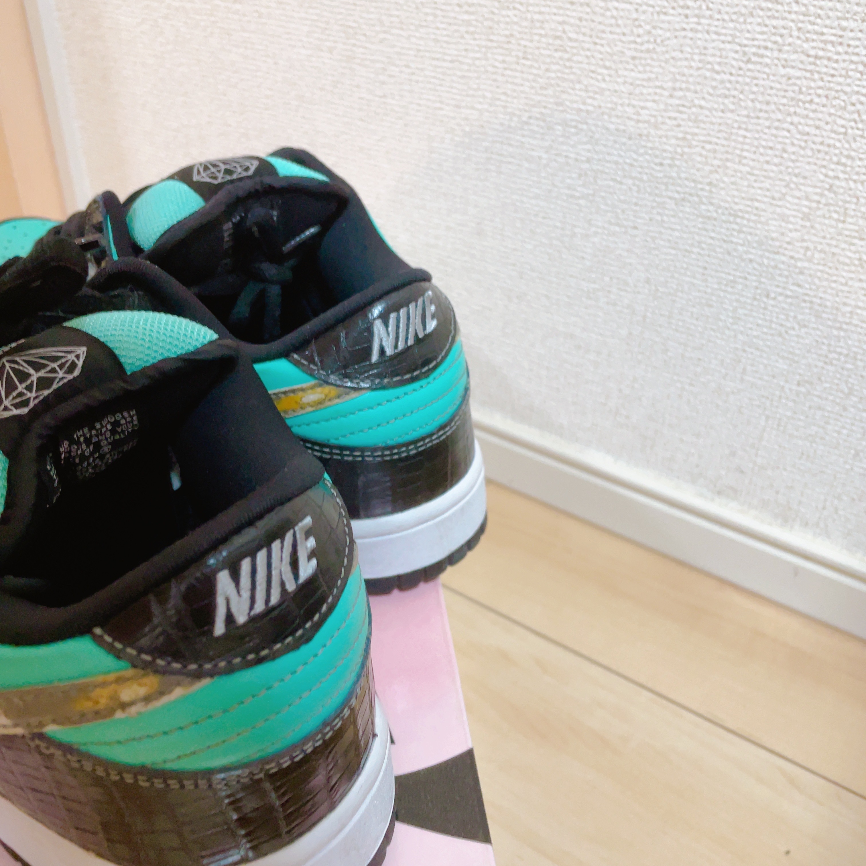 Nike x Diamond Supply Co. SB Dunk Low Tiffany 착용 스타일 - 3