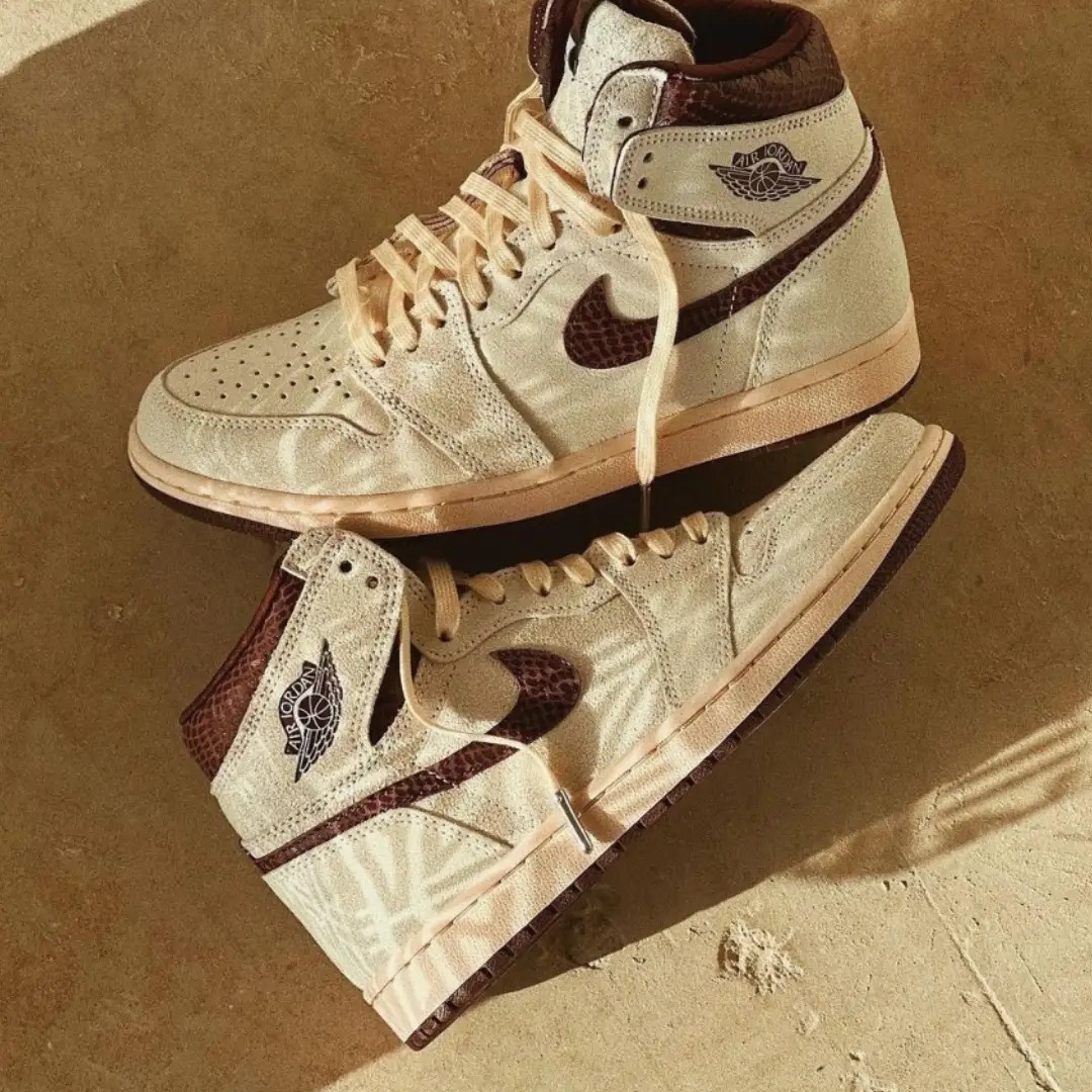 Jordan 1 x A Ma Maniere Retro High OG SP Sail and Burgundy 착용 스타일