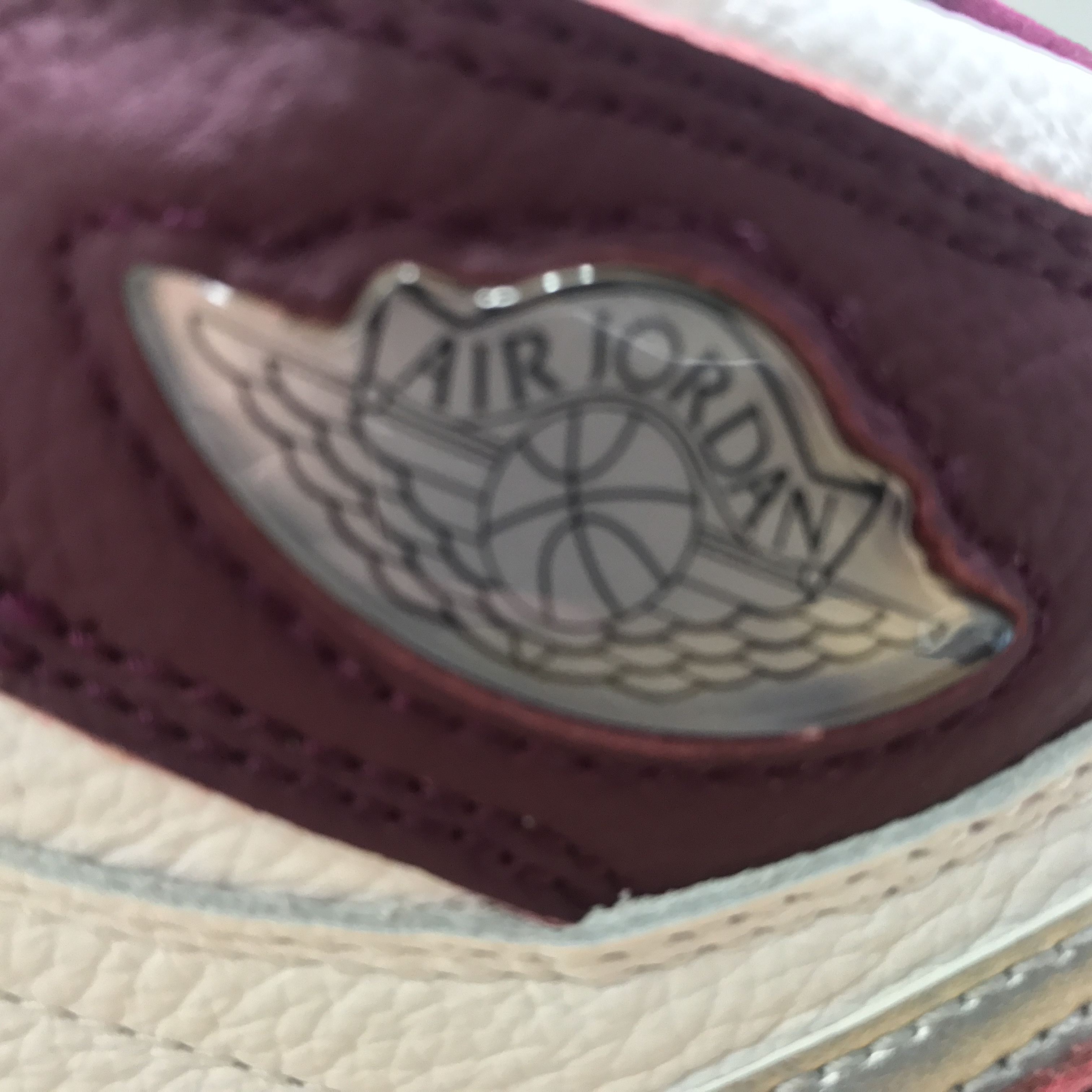 Jordan 1 Retro High OG Bordeaux, (GS) Jordan 1 Retro High OG Bordeaux 착용 스타일 - 1