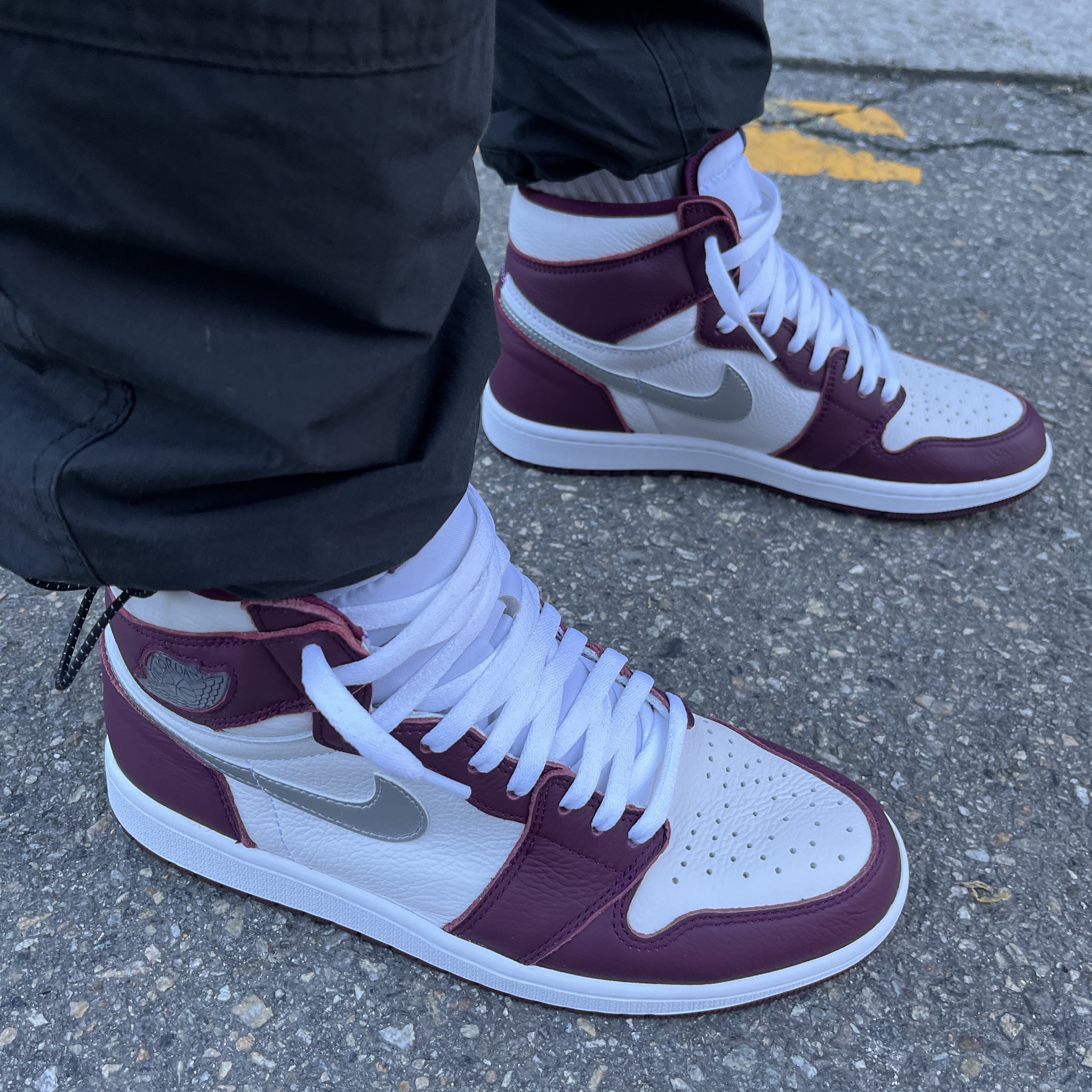 Jordan 1 Retro High OG Bordeaux 착용 스타일