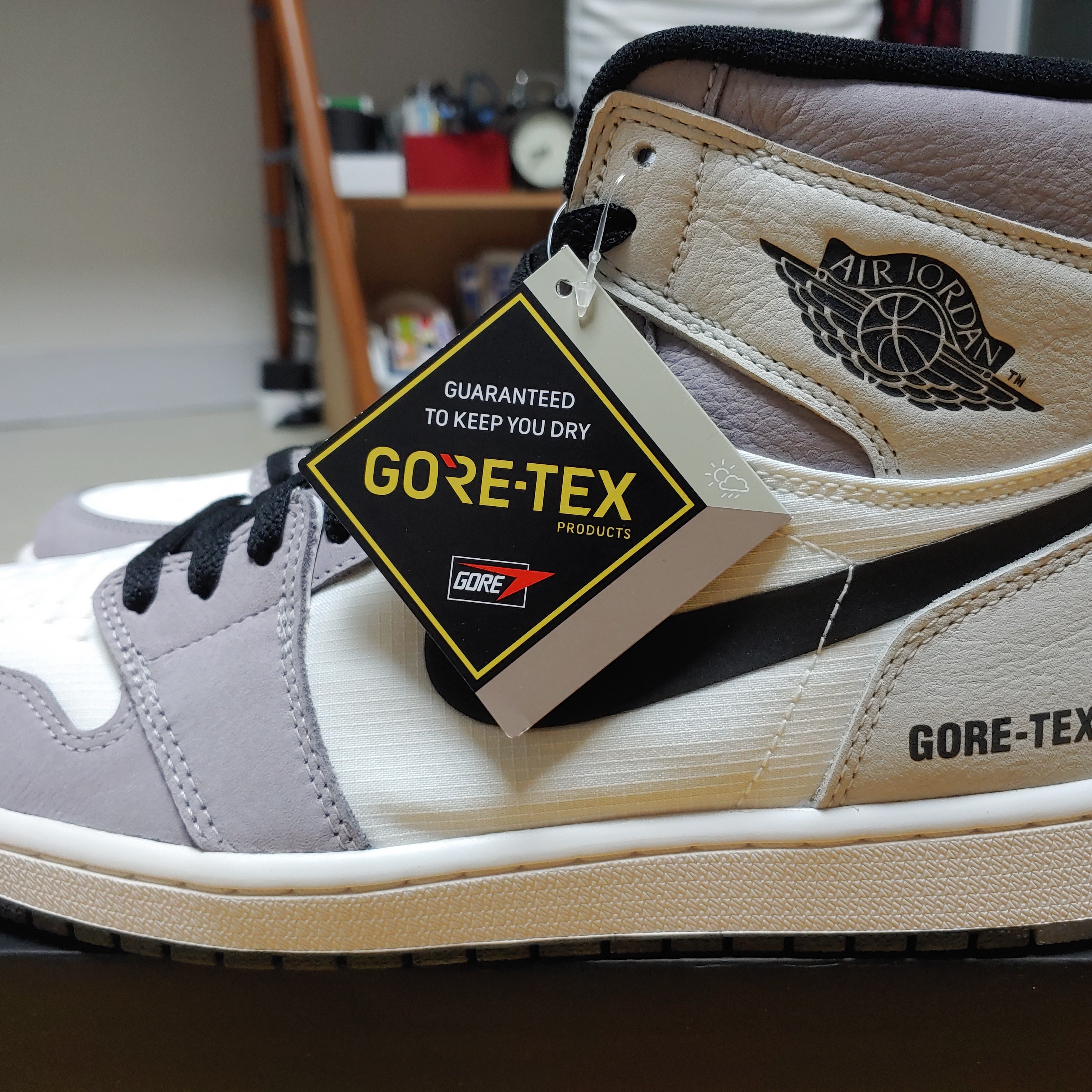 Jordan 1 Element Gore-Tex Sail 착용 스타일 - 1