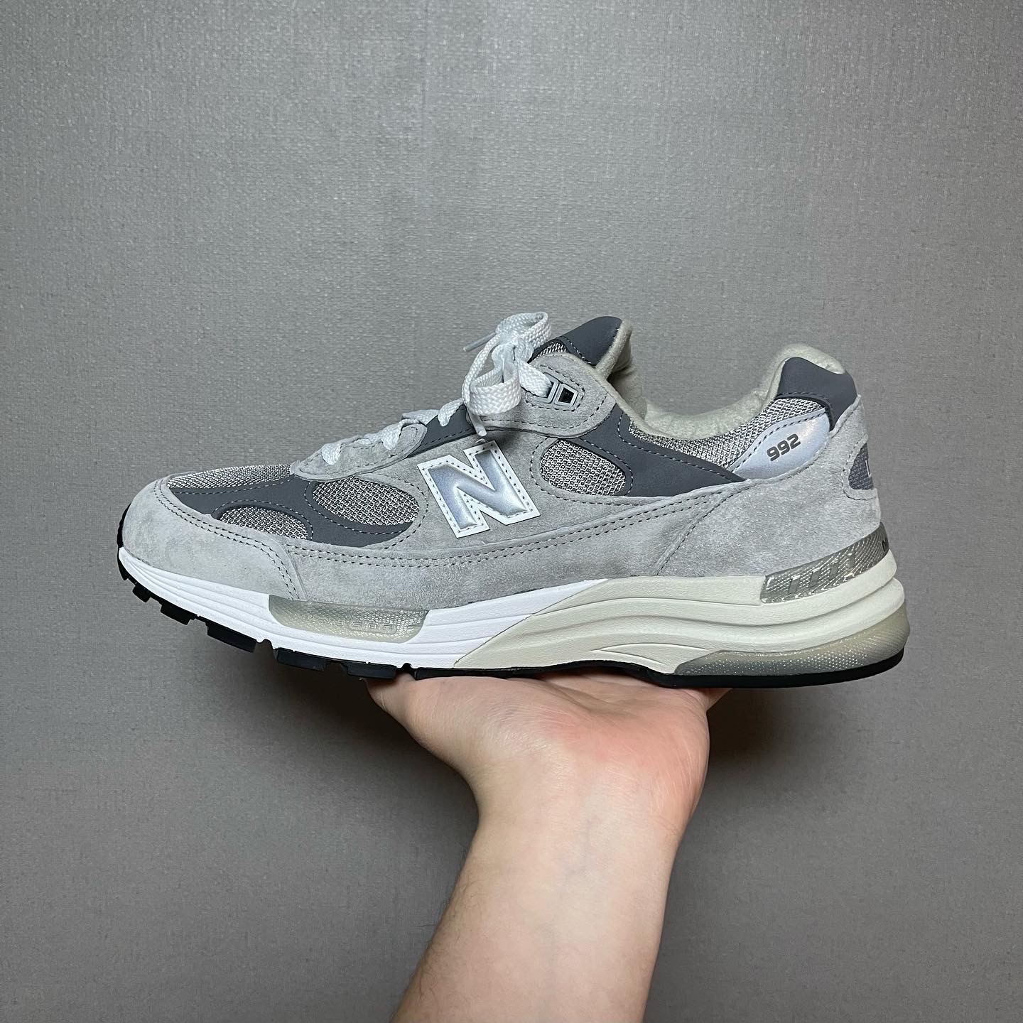 New Balance 992 Made in USA Grey - D Standard 착용 스타일 - 2