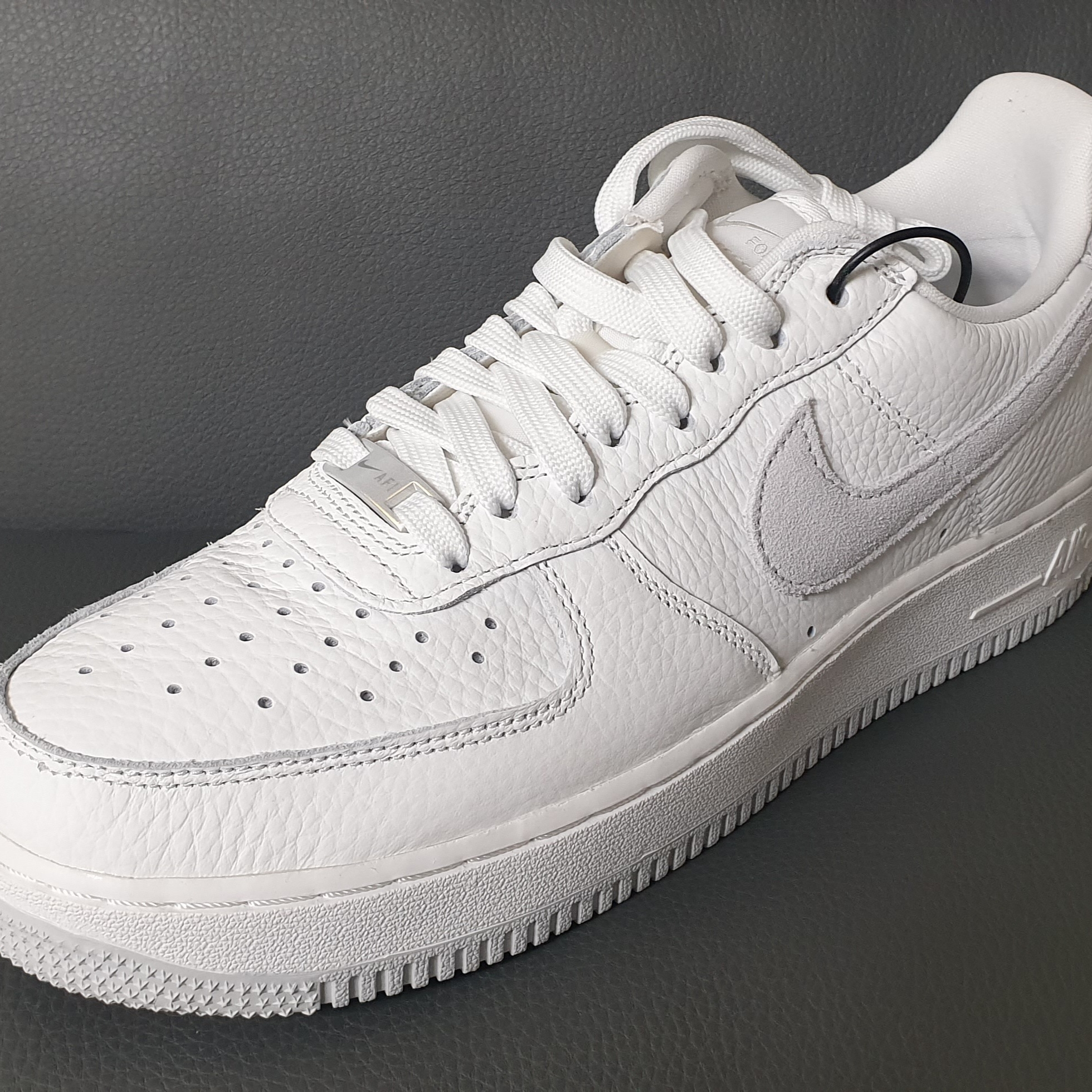 Nike Air Force 1 '07 Craft White Photon Dust 착용 스타일 - 3