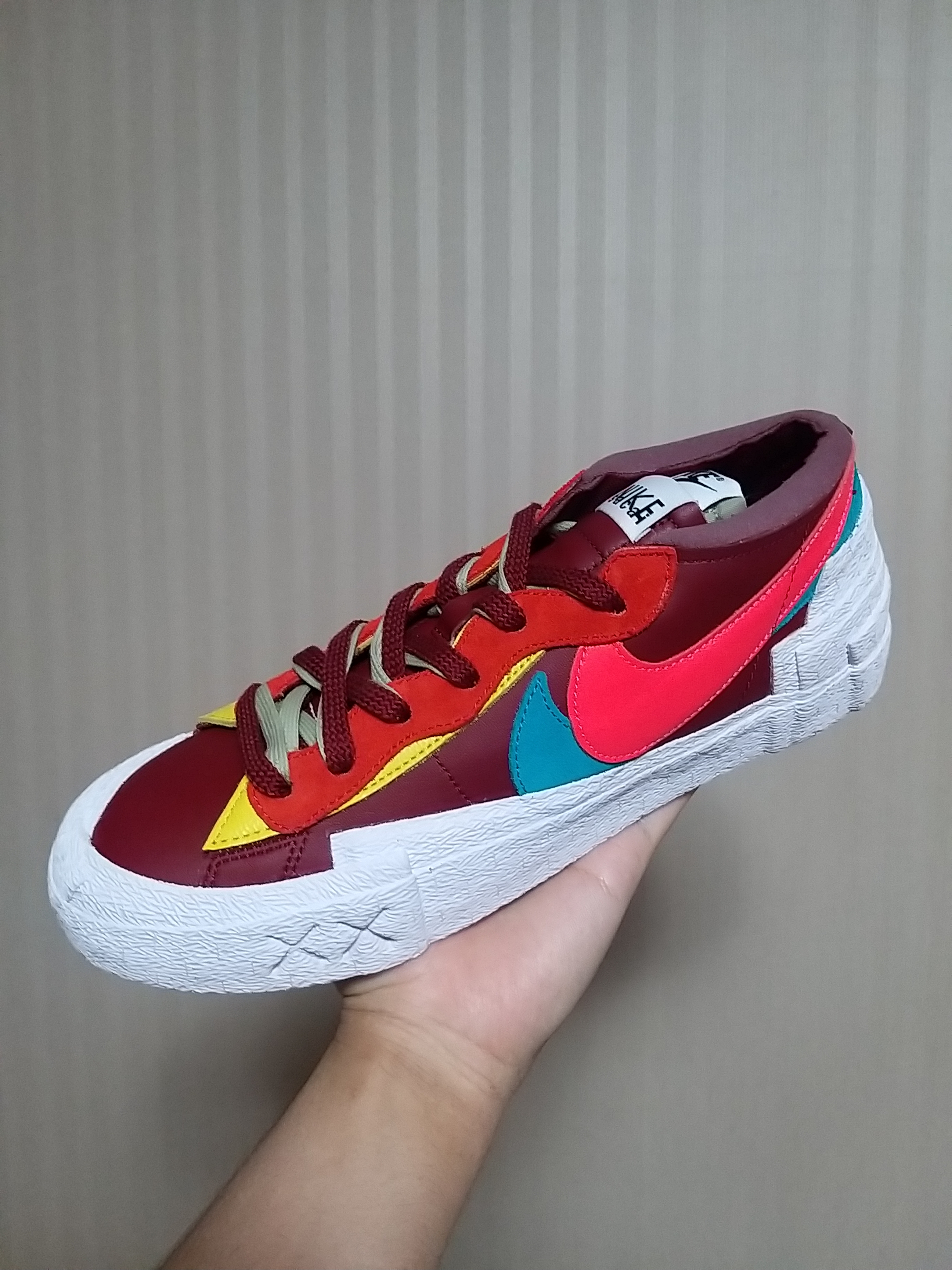 Nike x Sacai x Kaws Blazer Low Team Red 착용 스타일 - 2