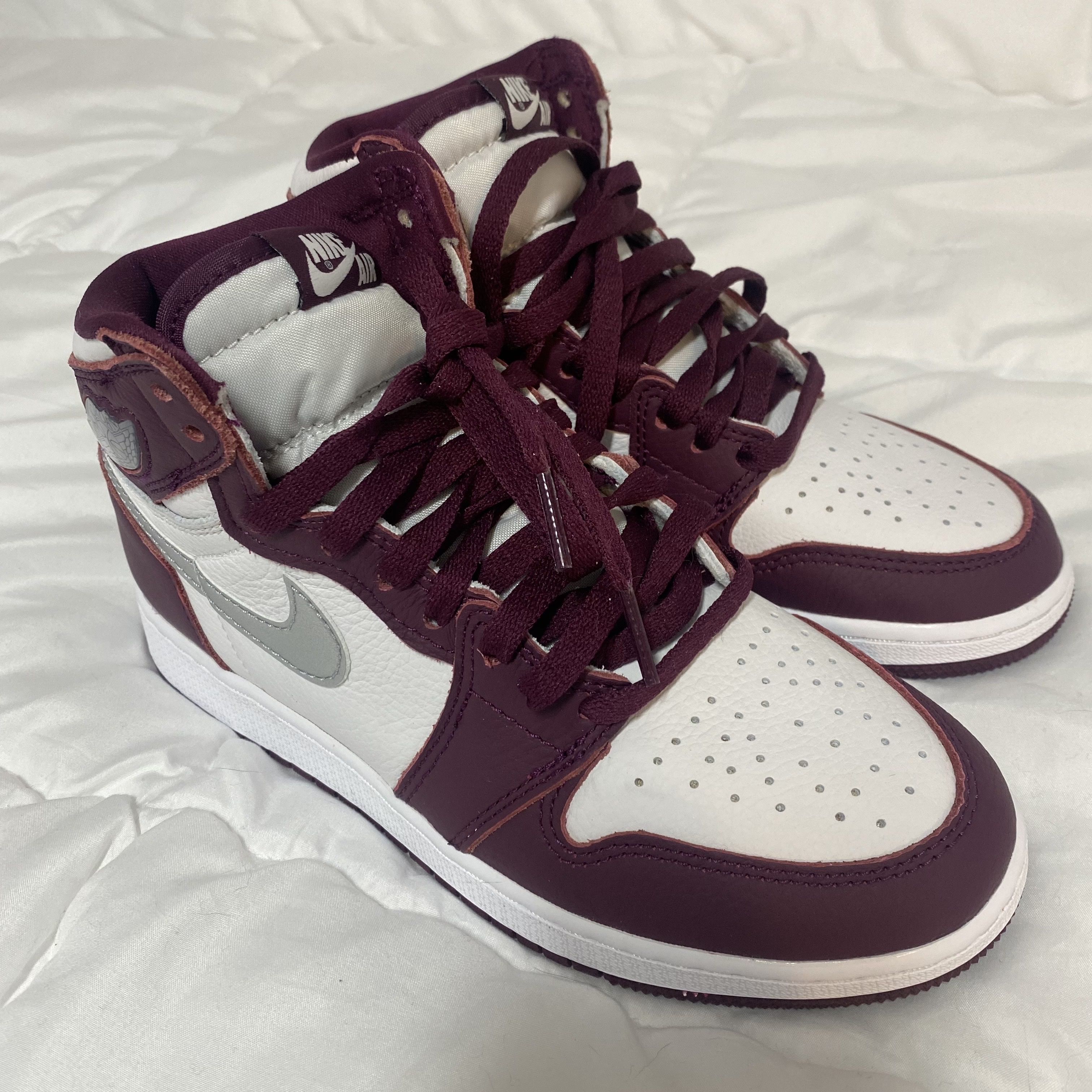 Jordan 1 Retro High OG Bordeaux, (GS) Jordan 1 Retro High OG Bordeaux 착용 스타일 - 1