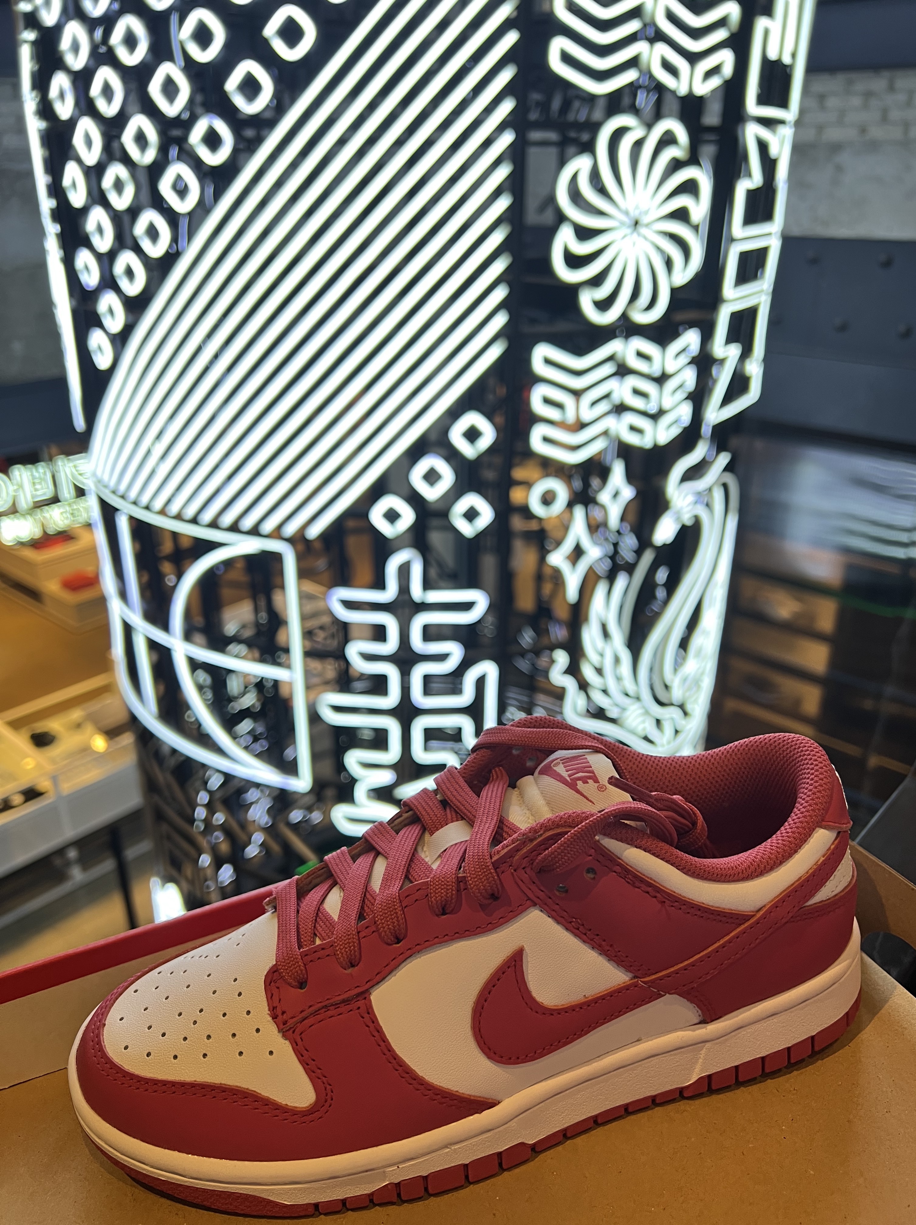 (W) Nike Dunk Low Archeo Pink 착용 스타일