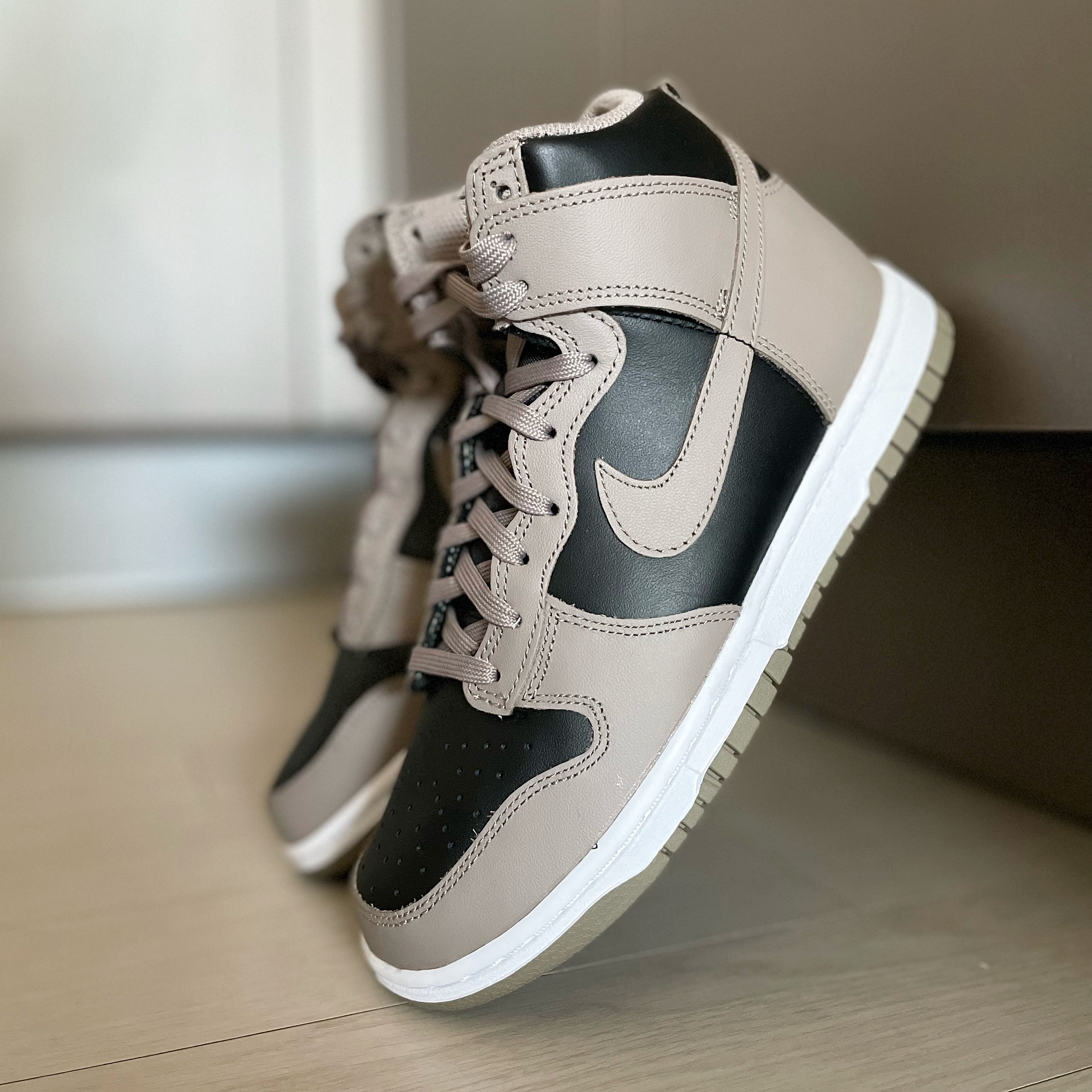 (W) Nike Dunk High Moon Fossil 착용 스타일