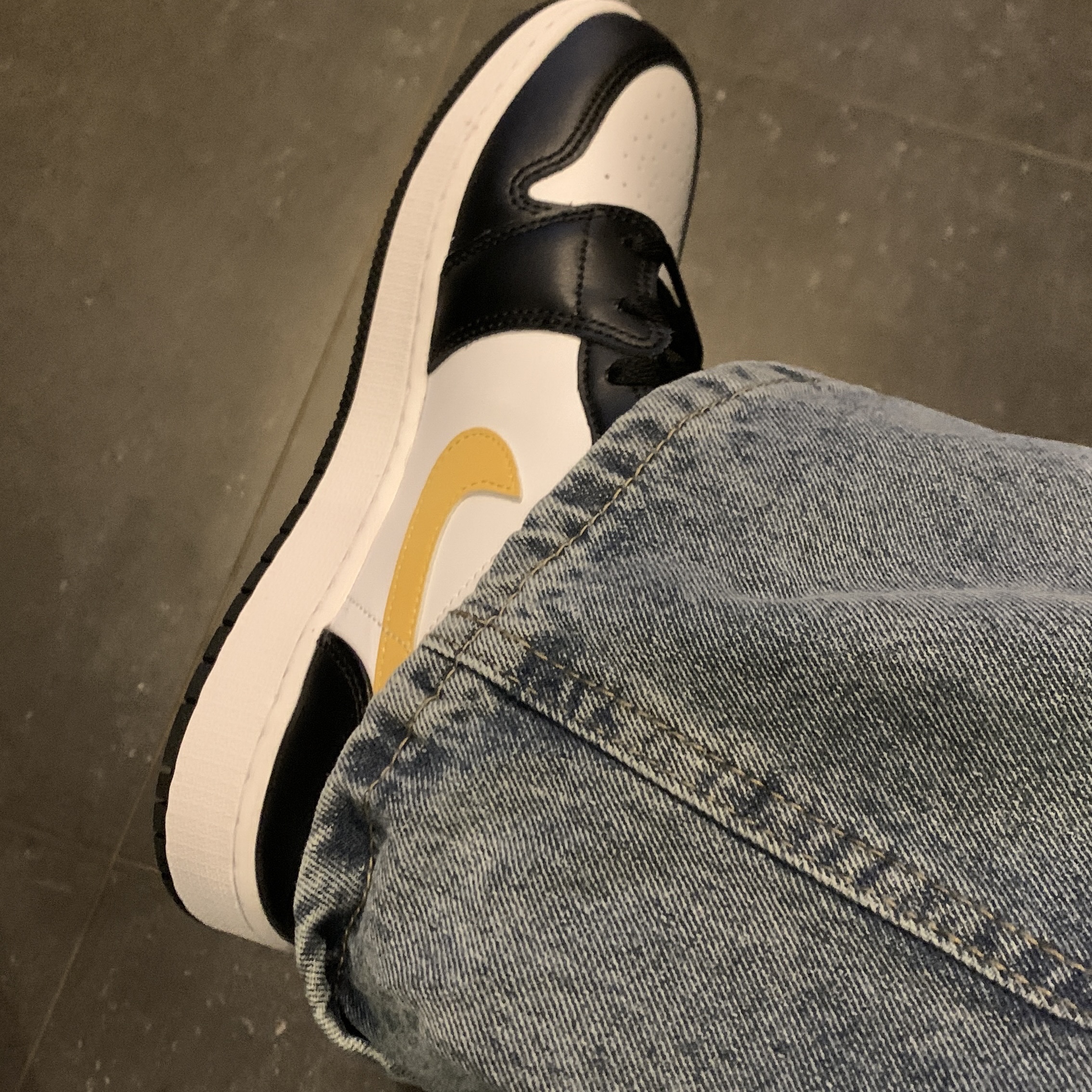 (GS) Jordan 1 Mid Pollen 착용 스타일 - 3