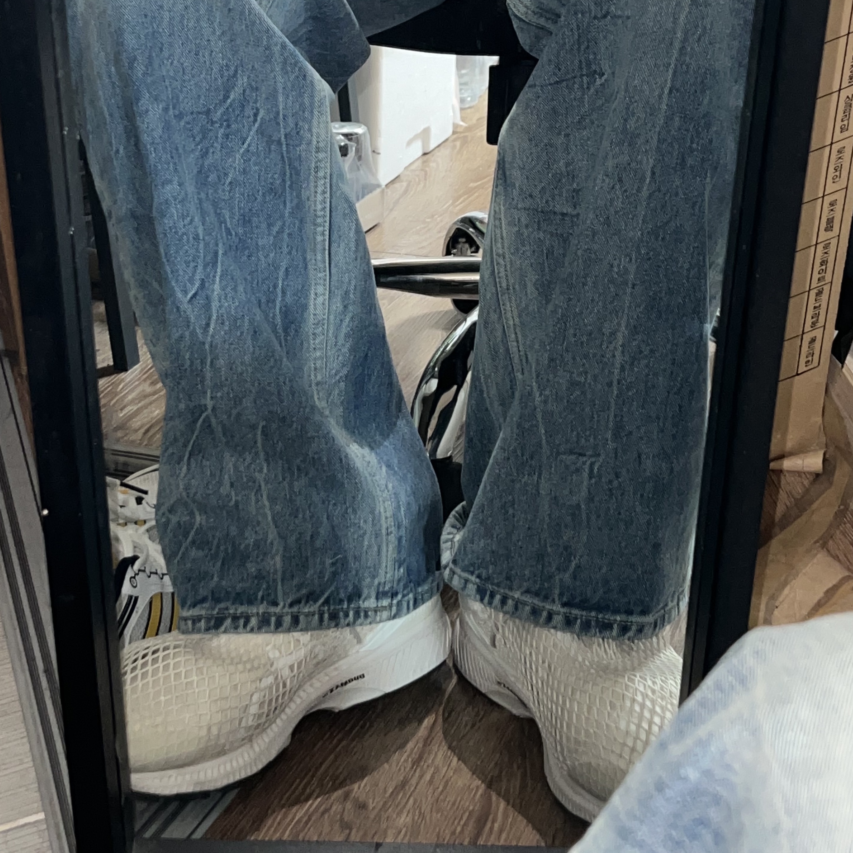 Asics x Vivienne Westwood Gel-Kayano 26 Birch White 착용 스타일