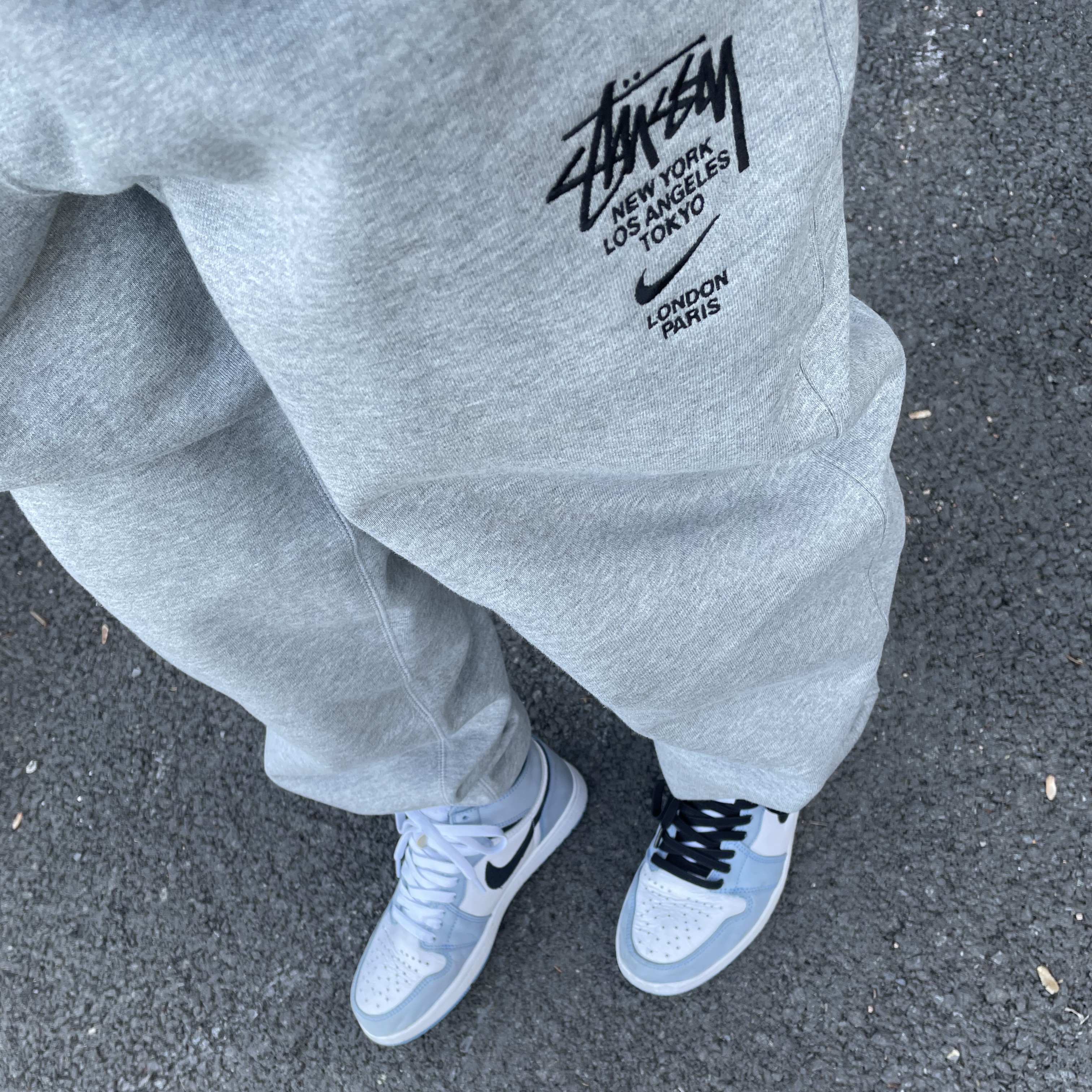 Nike x Stussy NRG ZR Fleece Pants Heather Grey - US/EU, Jordan 1 Retro High OG University Blue 착용 스타일