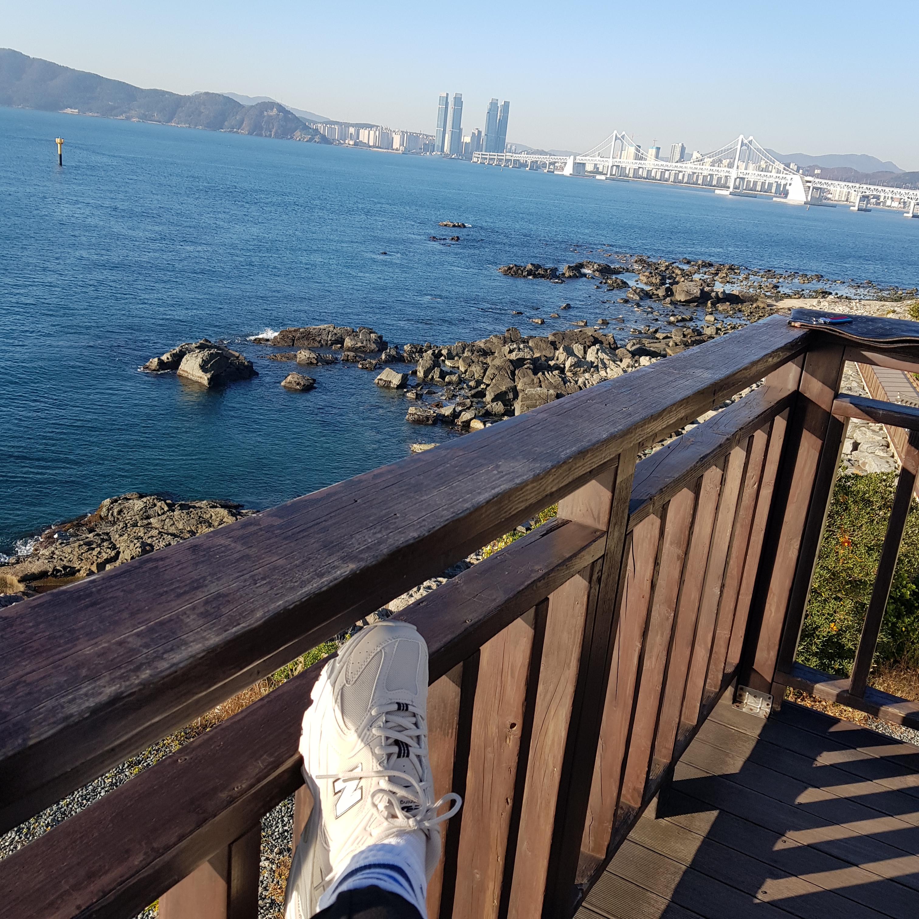 New Balance 530 Ivory 착용 스타일 - 1