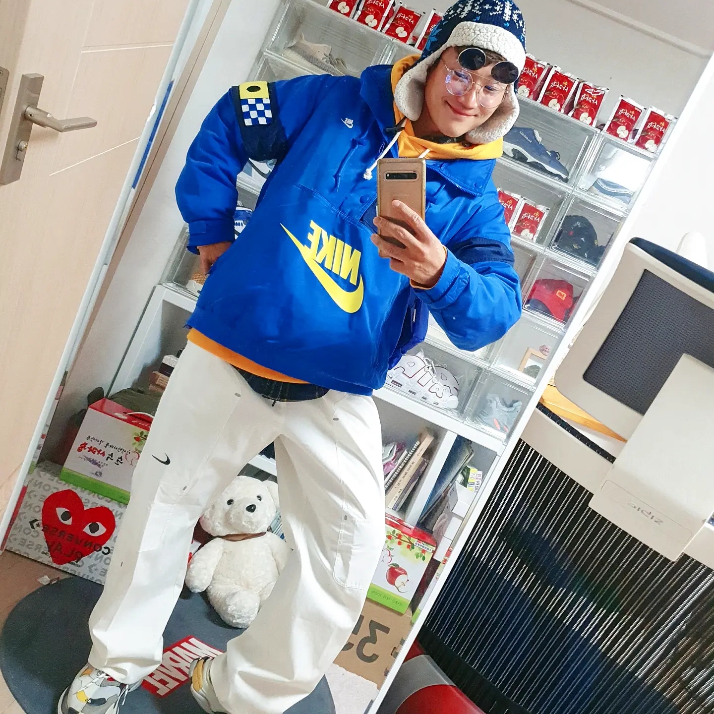 Nike Air More Uptempo White Varsity Red 2021, Jordan 1 Retro High OG University Blue 착용 스타일 - 4