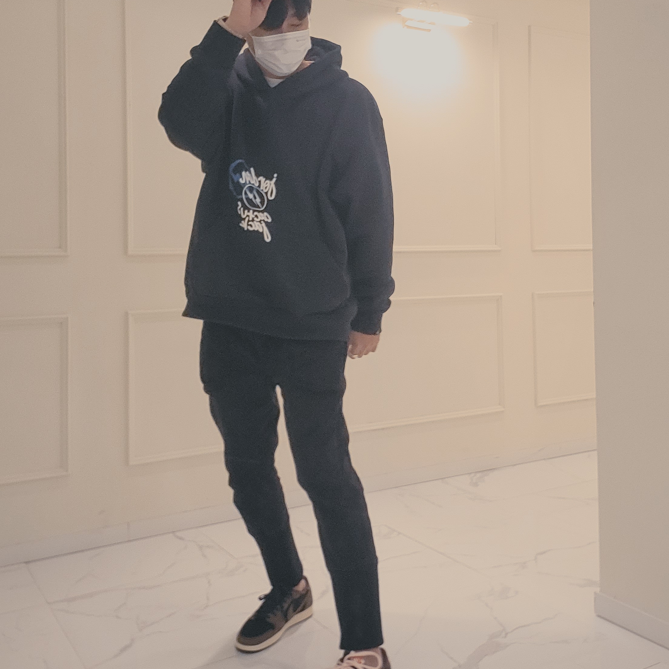 Jordan 1 x Travis Scott Retro Low OG SP Mocha, Jordan x Travis Scott x Fragment Hoodie Black (DJ0615-010) 착용 스타일