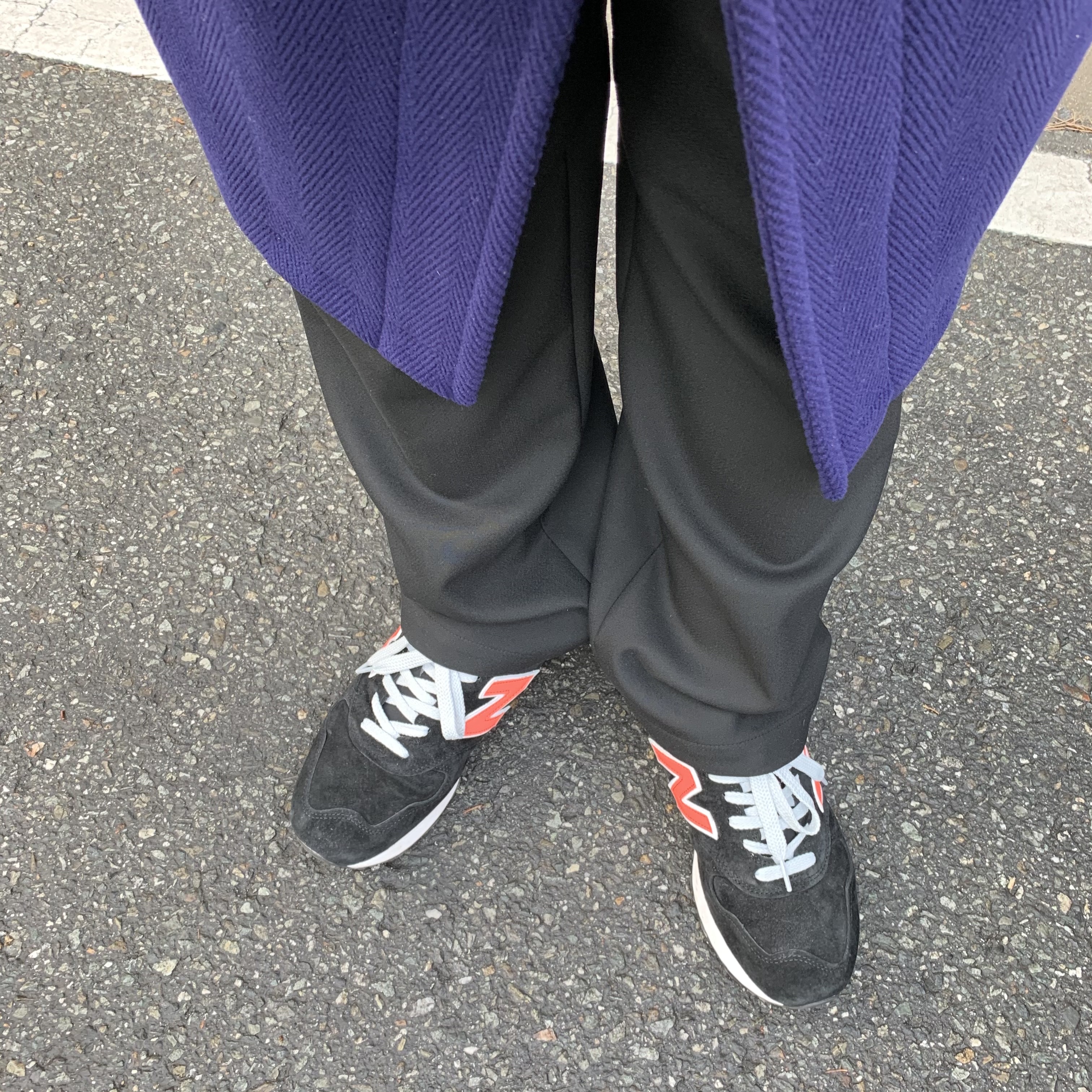 New Balance x J.Crew 1400 Made in USA Black Orange 착용 스타일 - 2