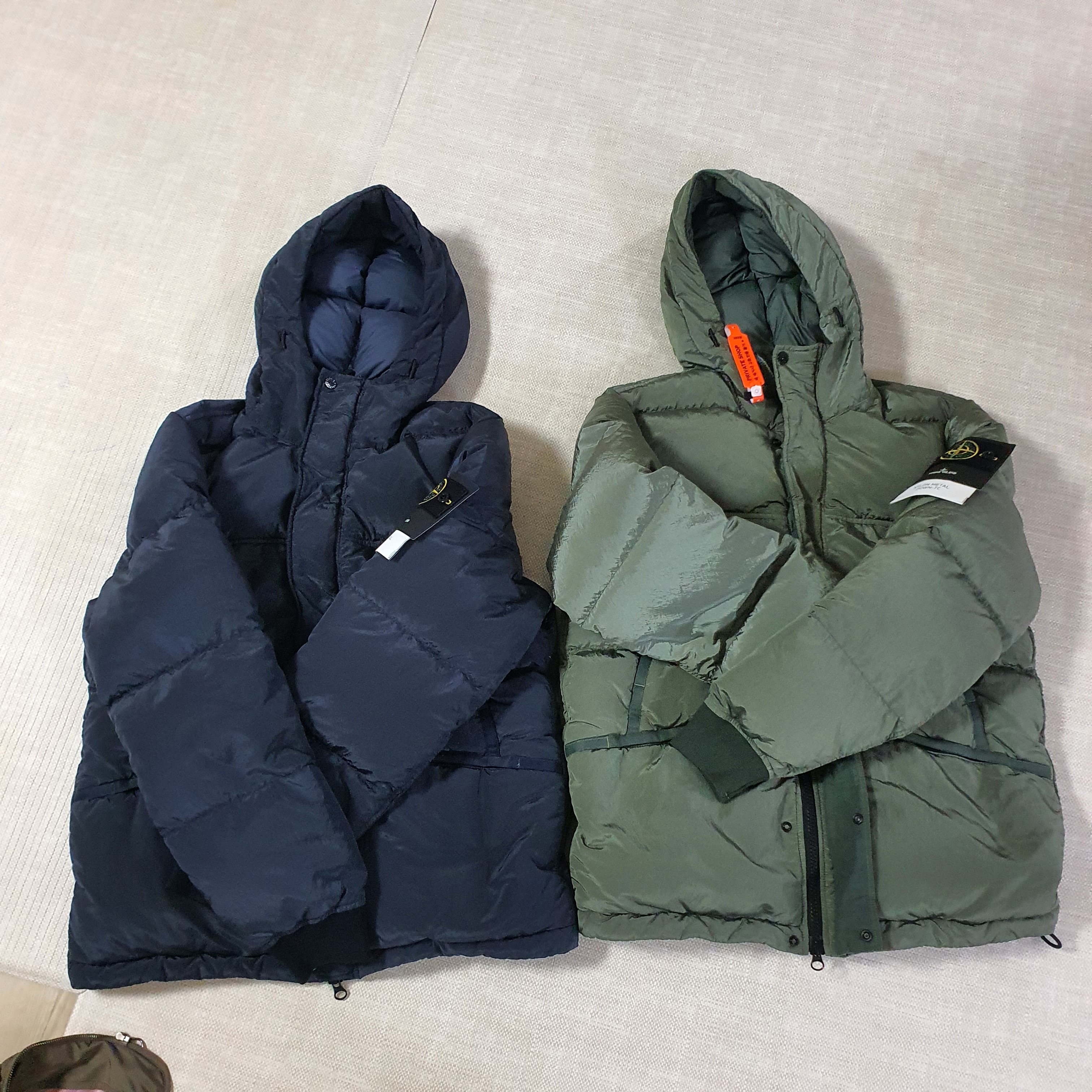 Stone Island 44508 Nylon Metal Down-TC Jacket Olive - 21FW, Stone Island 44508 Nylon Metal Down-TC Jacket Ink Blue - 21FW 착용 스타일 - 5