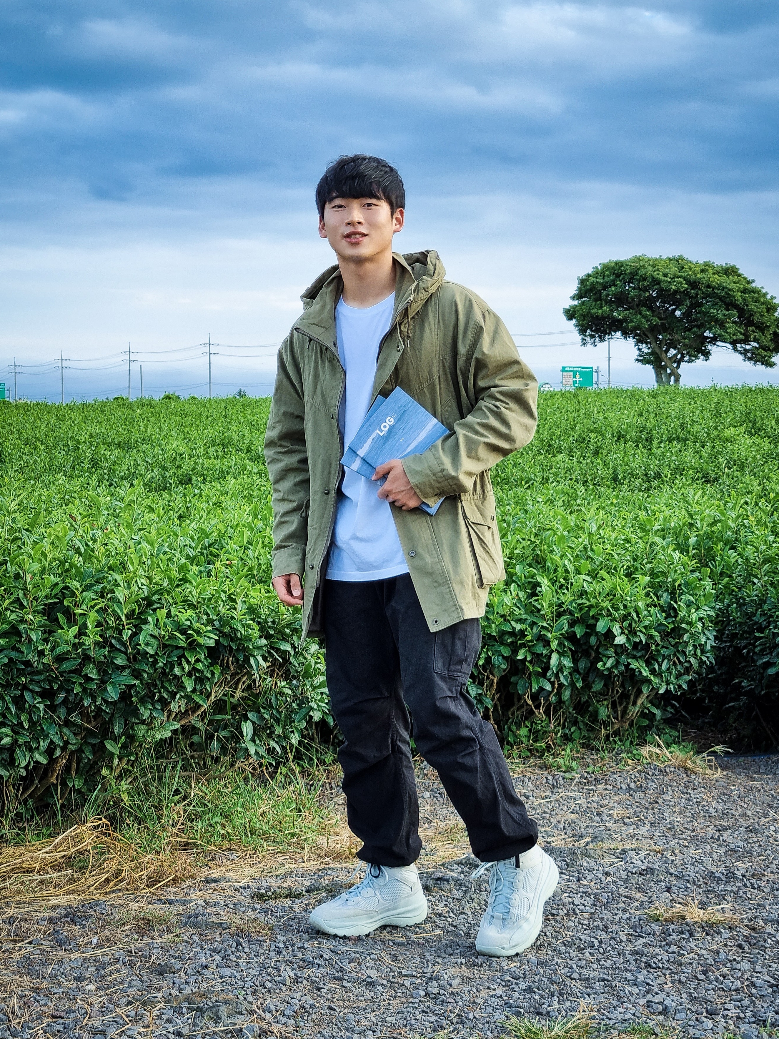 Adidas Yeezy Desert Boot Salt 착용 스타일