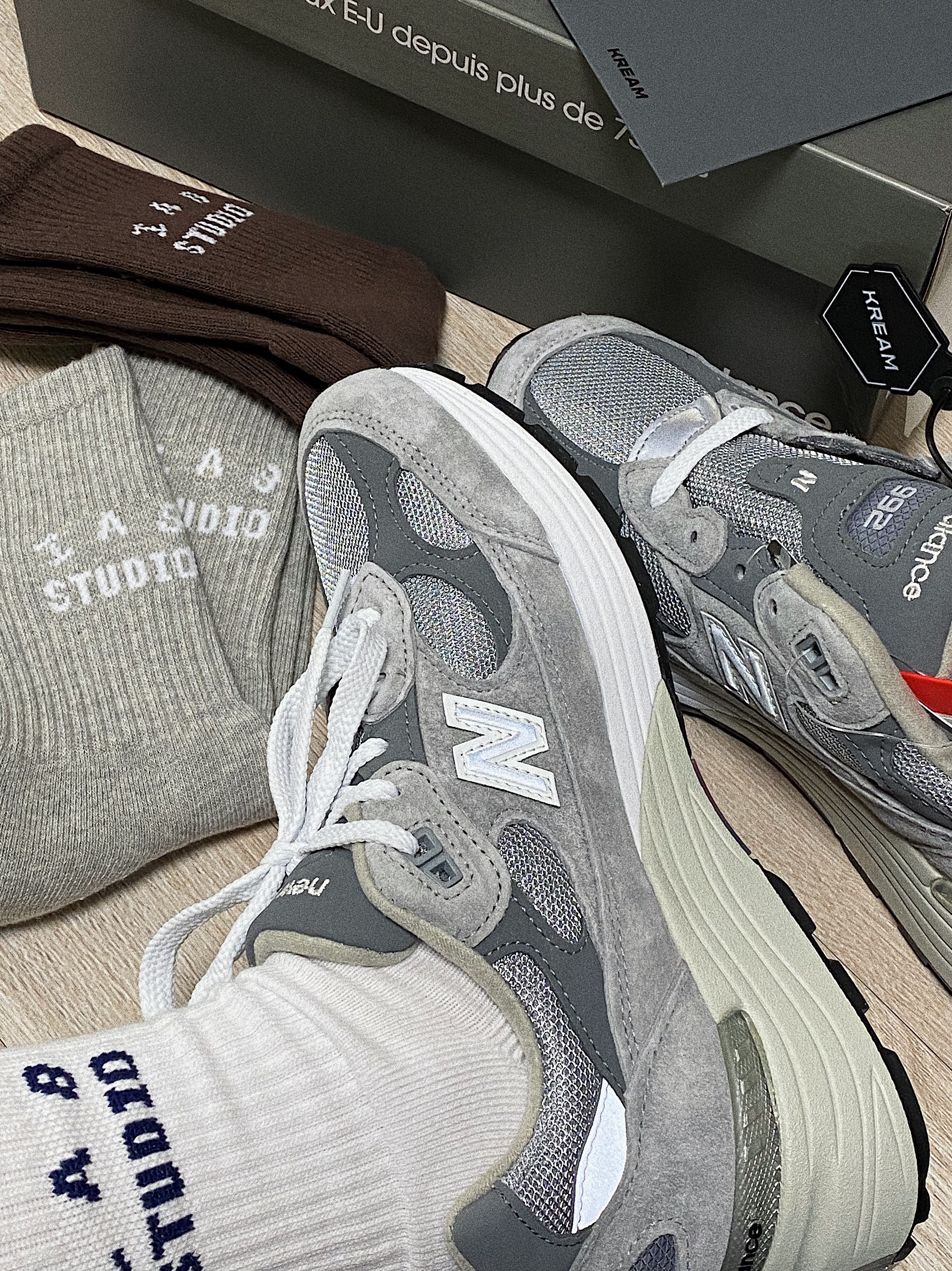 New Balance 992 Made in USA Grey - D Standard 착용 스타일