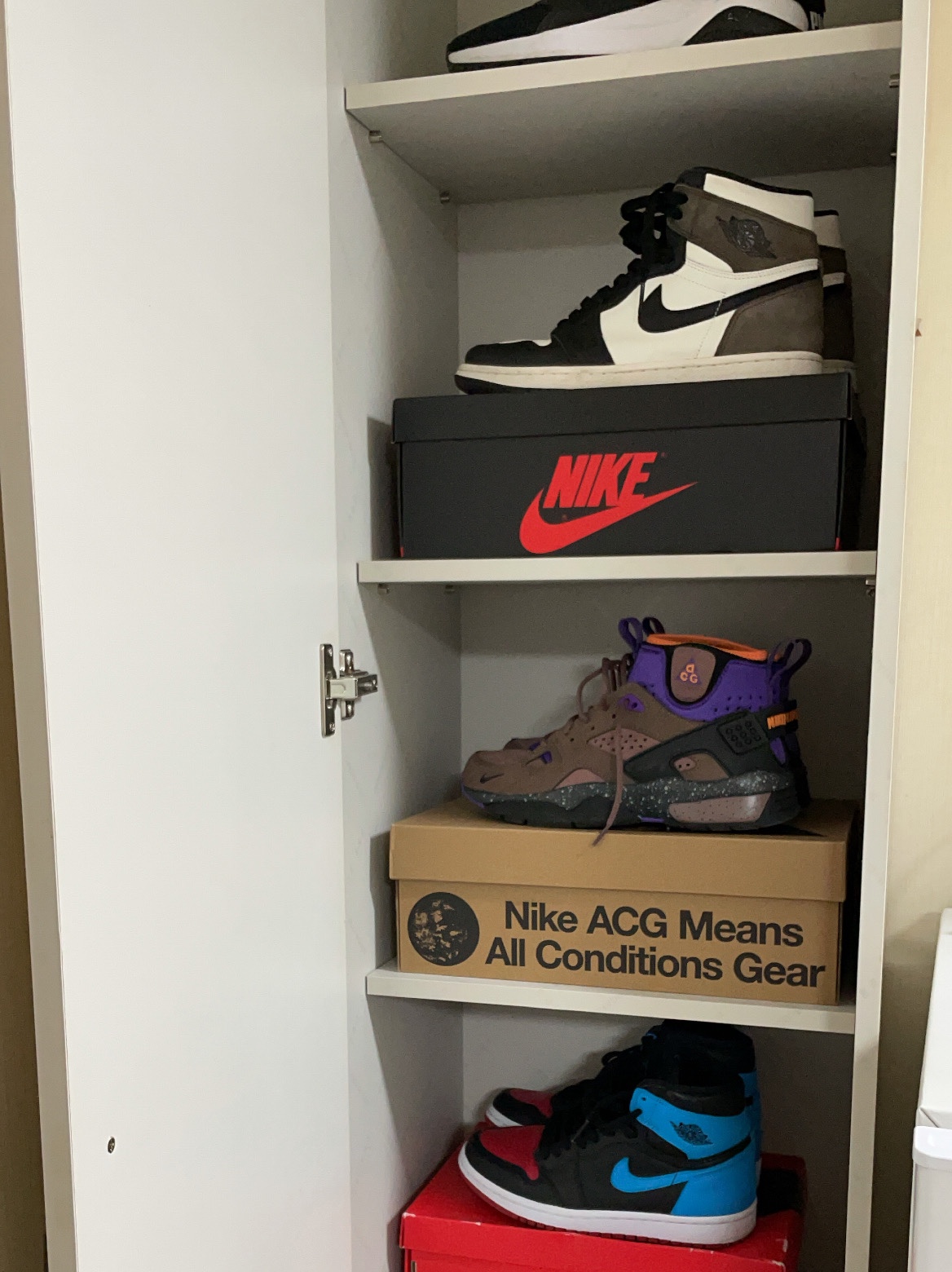 Jordan 1 Retro High OG Top 3, Jordan 1 Retro High OG Black Mocha 착용 스타일