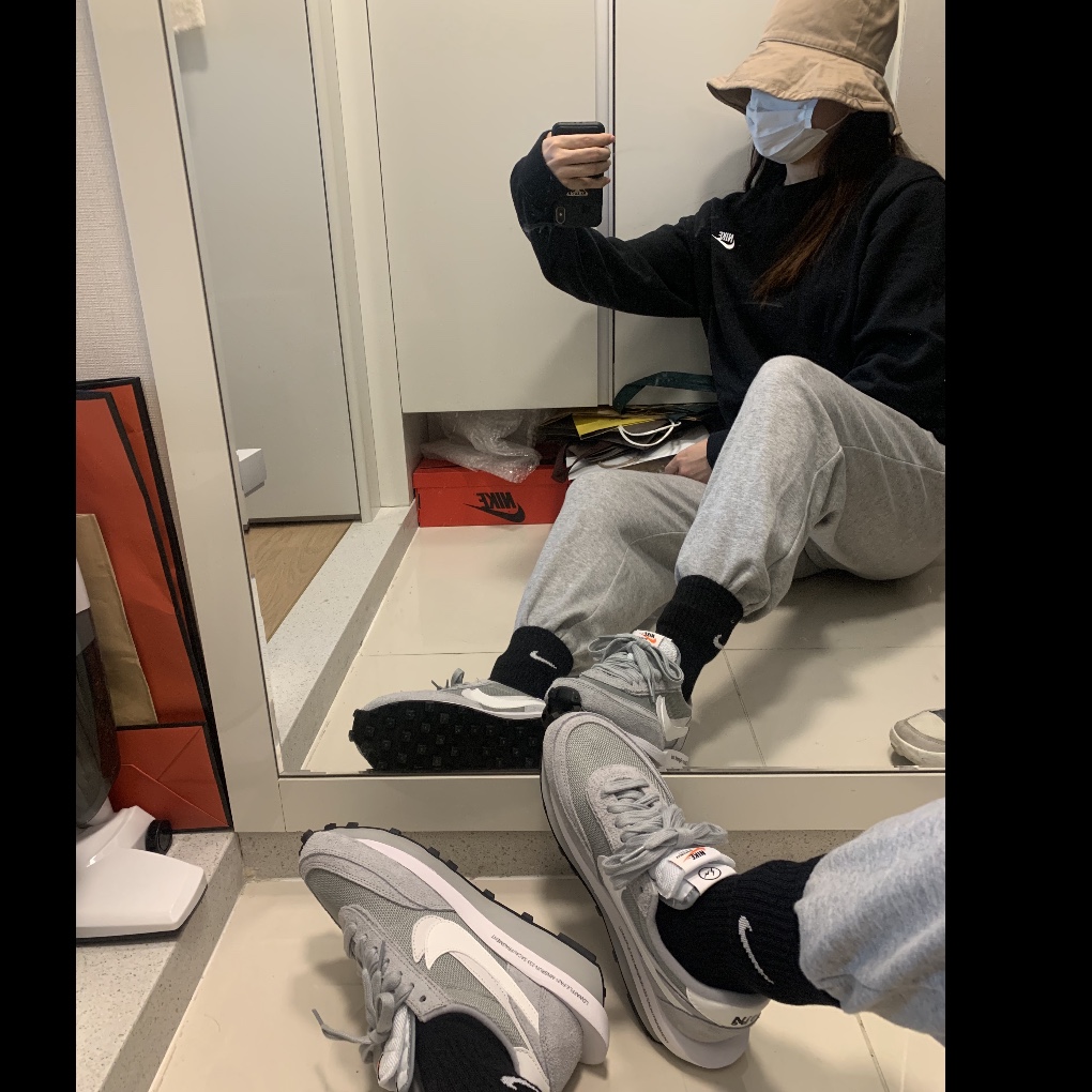 Nike x Sacai x Fragment LDWaffle Light Smoke Grey 착용 스타일