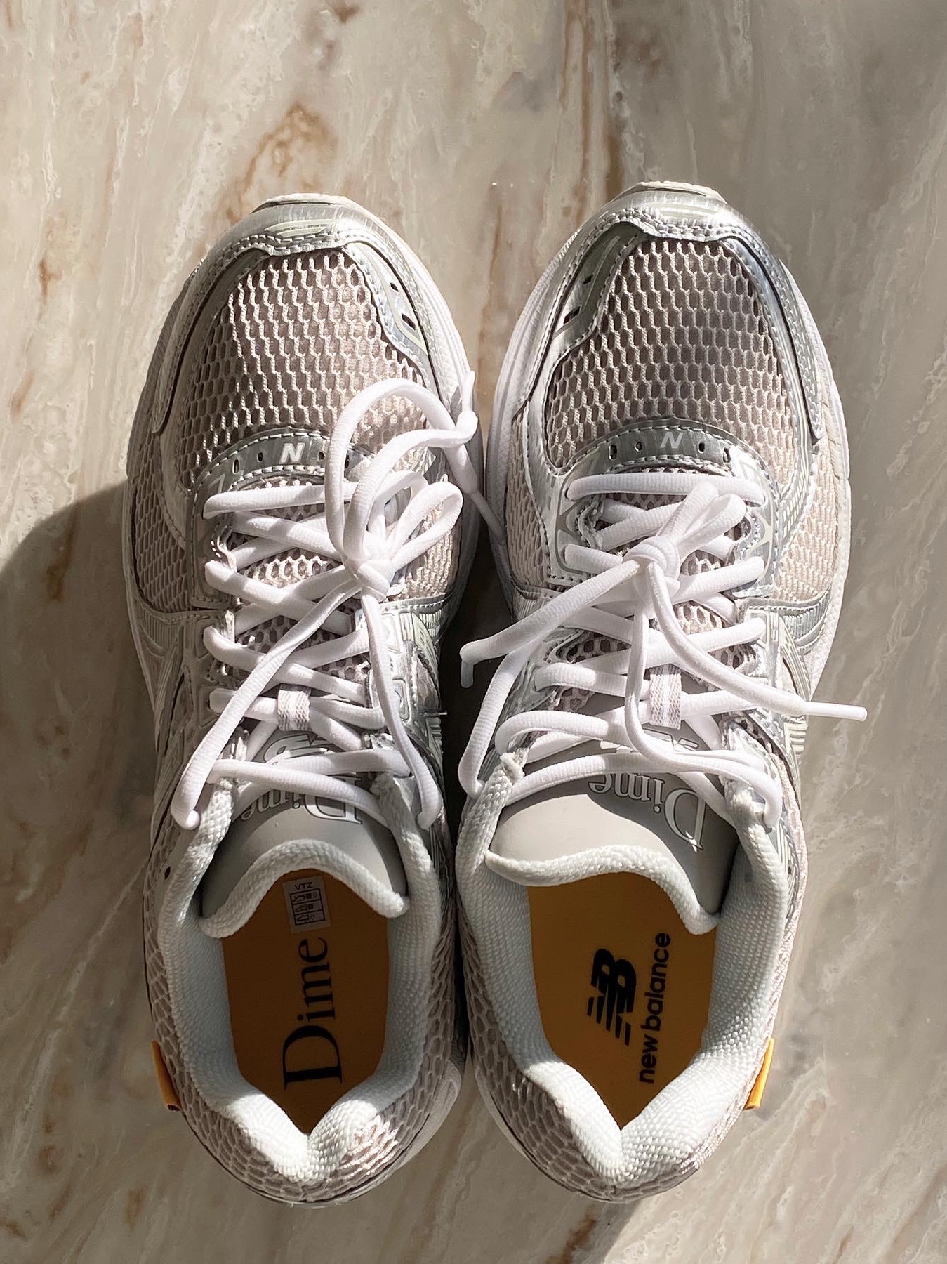 New Balance x Dime 860v2 Silver 착용 스타일 - 3