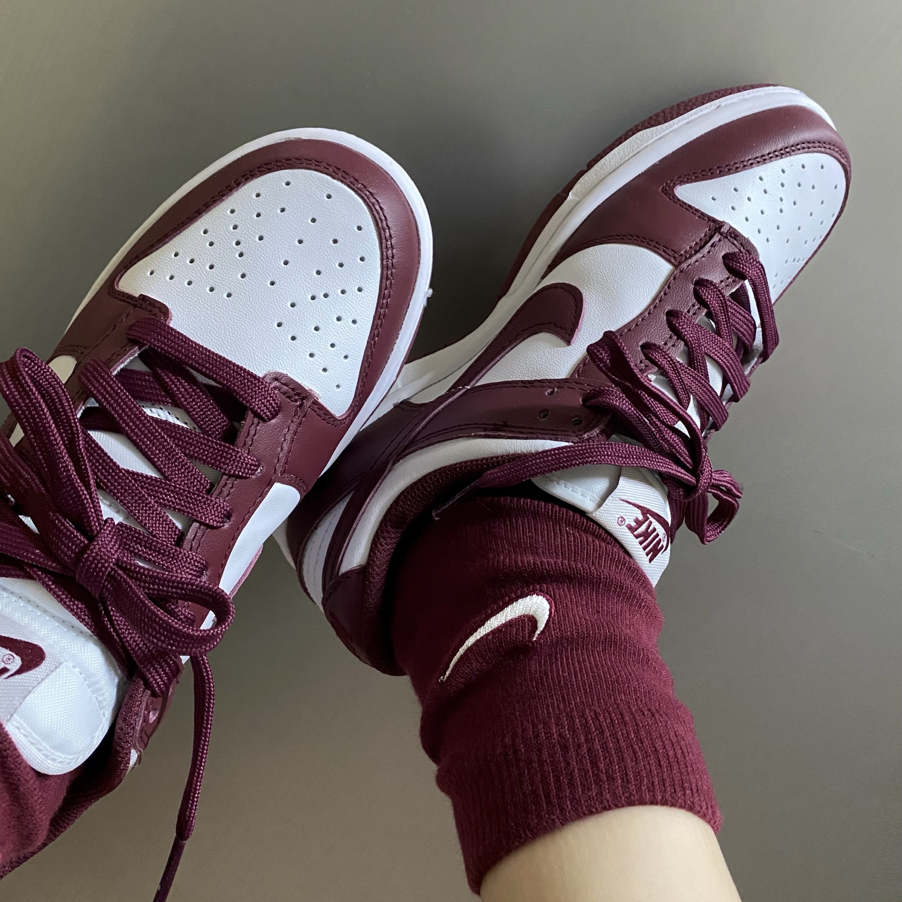 (W) Nike Dunk Low Bordeaux 착용 스타일