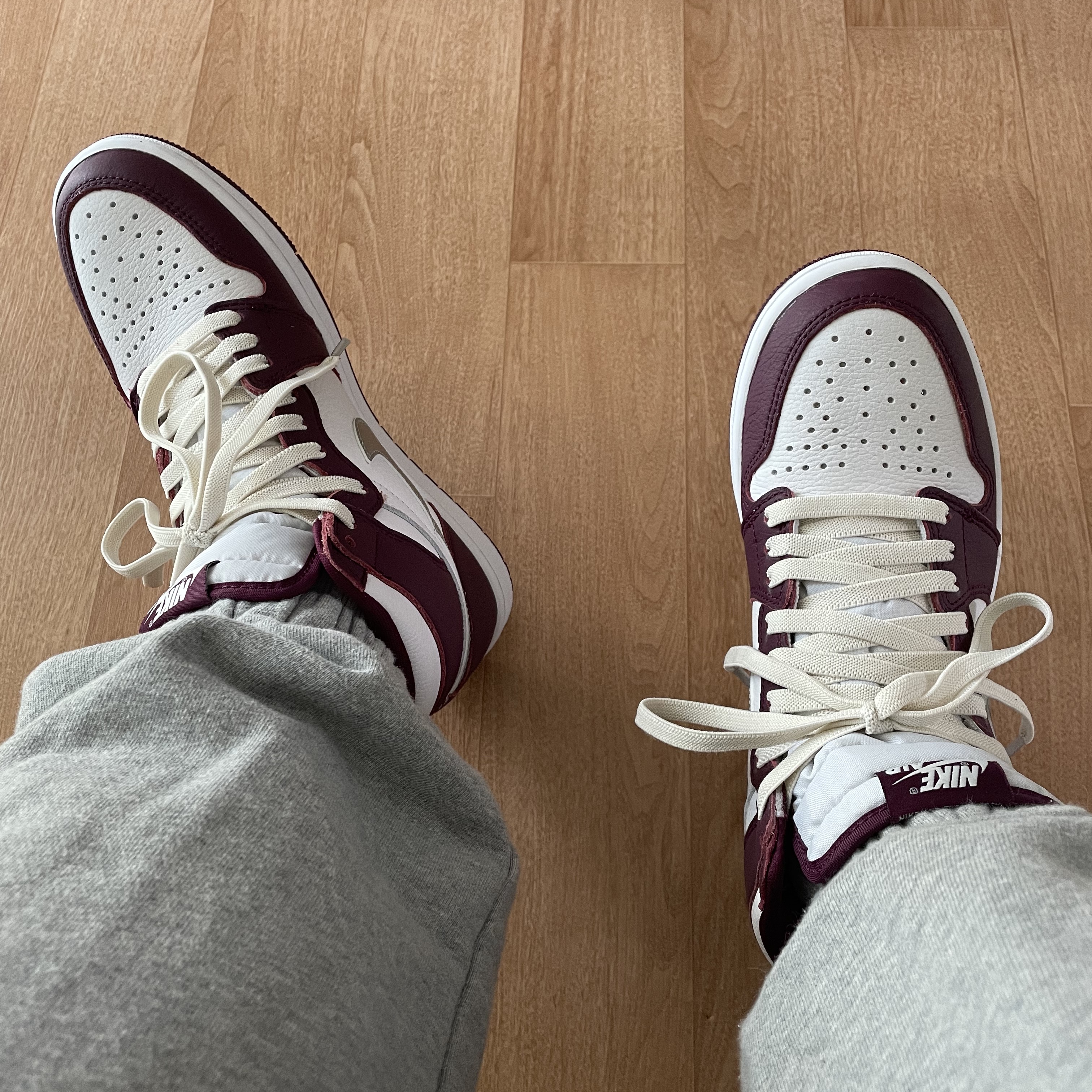 Jordan 1 Retro High OG Bordeaux 착용 스타일