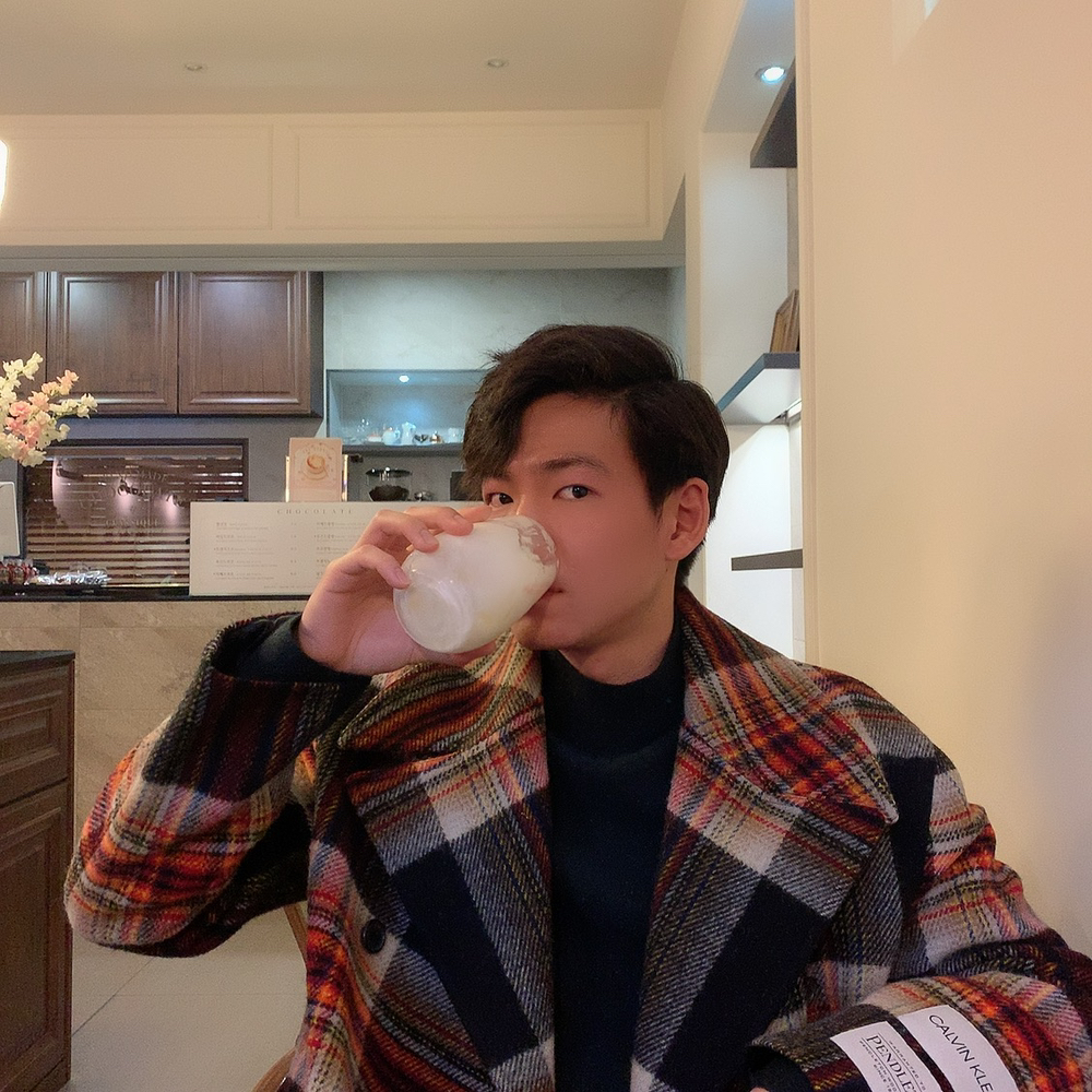 KREAM 프로필 이미지