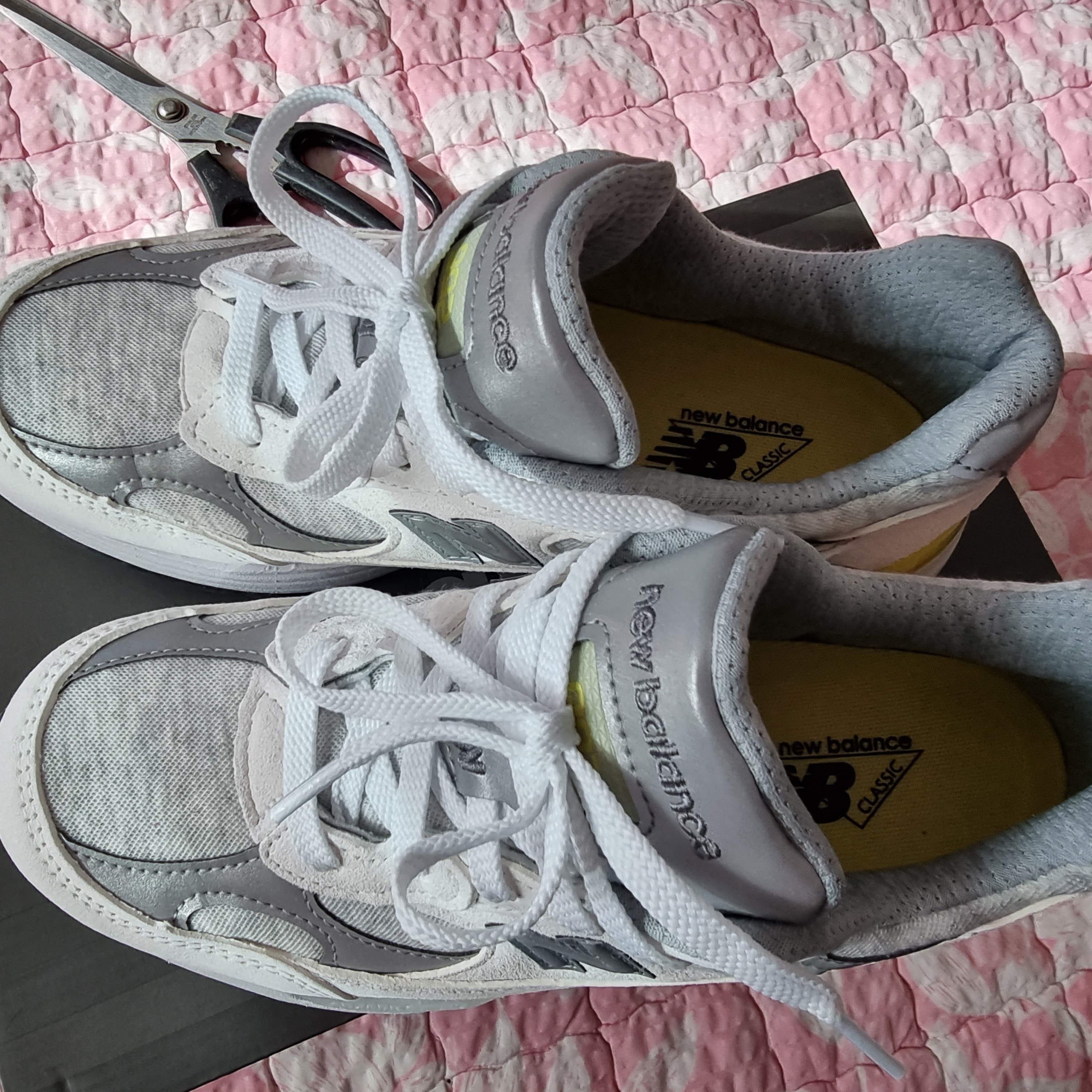 (W) New Balance 992 Made in USA White Cyclone 착용 스타일 - 3