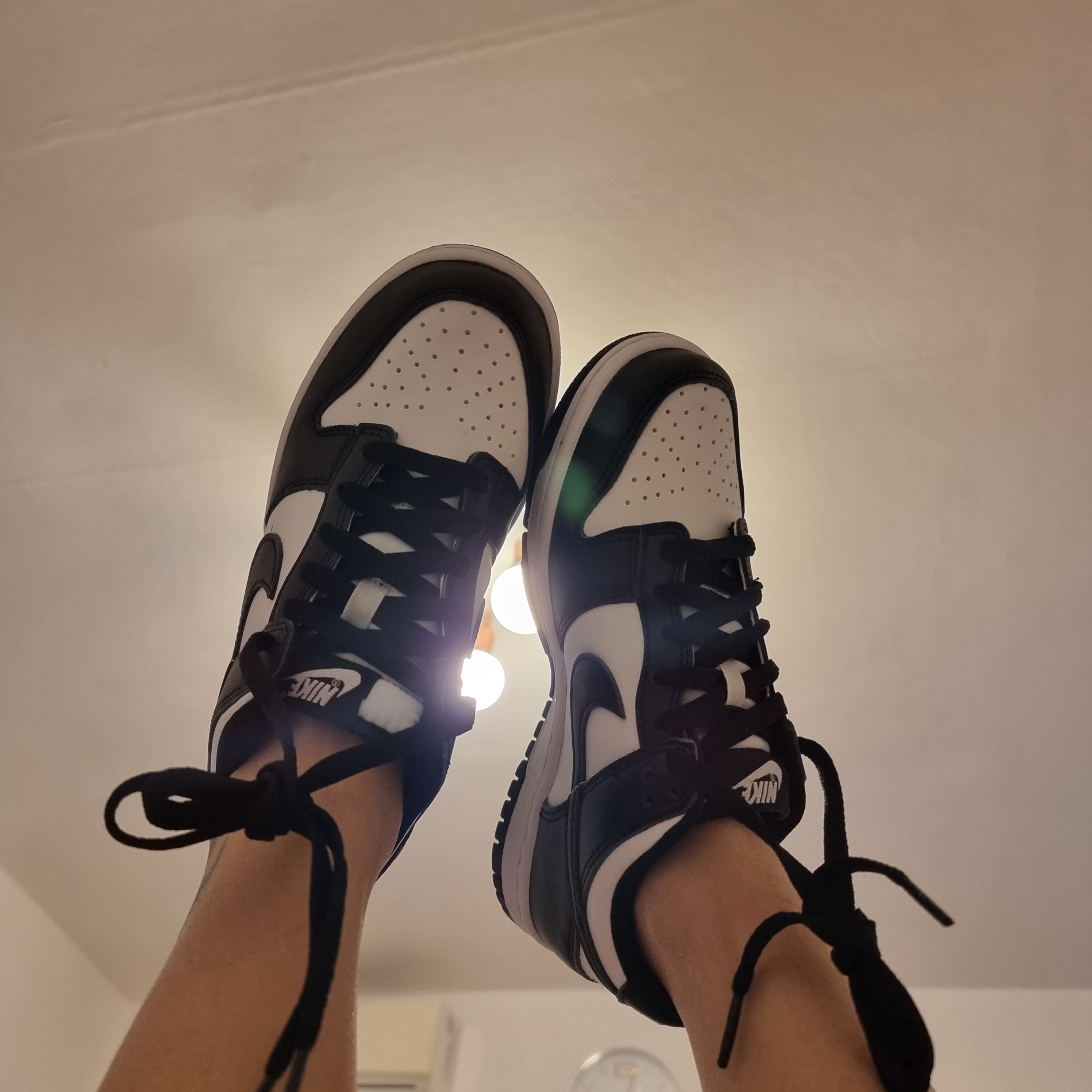 (GS) Nike Dunk Low Black 착용 스타일 - 3
