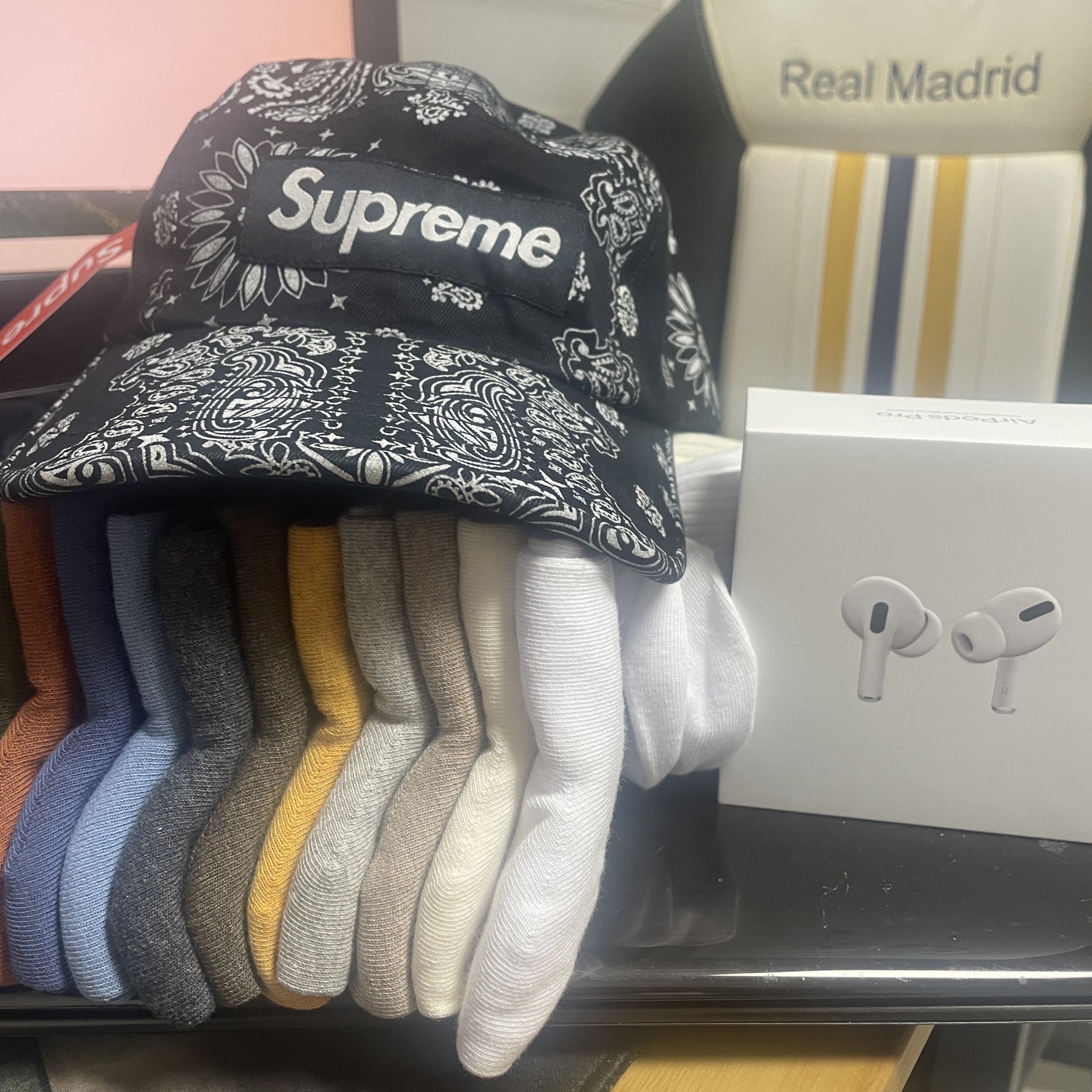 Supreme Bandana Camp Cap Black - 21SS 착용 스타일
