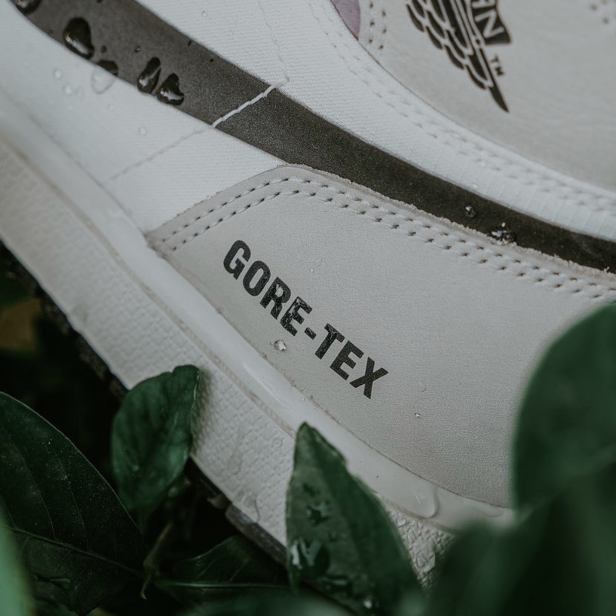 Jordan 1 Element Gore-Tex Sail 착용 스타일 - 3