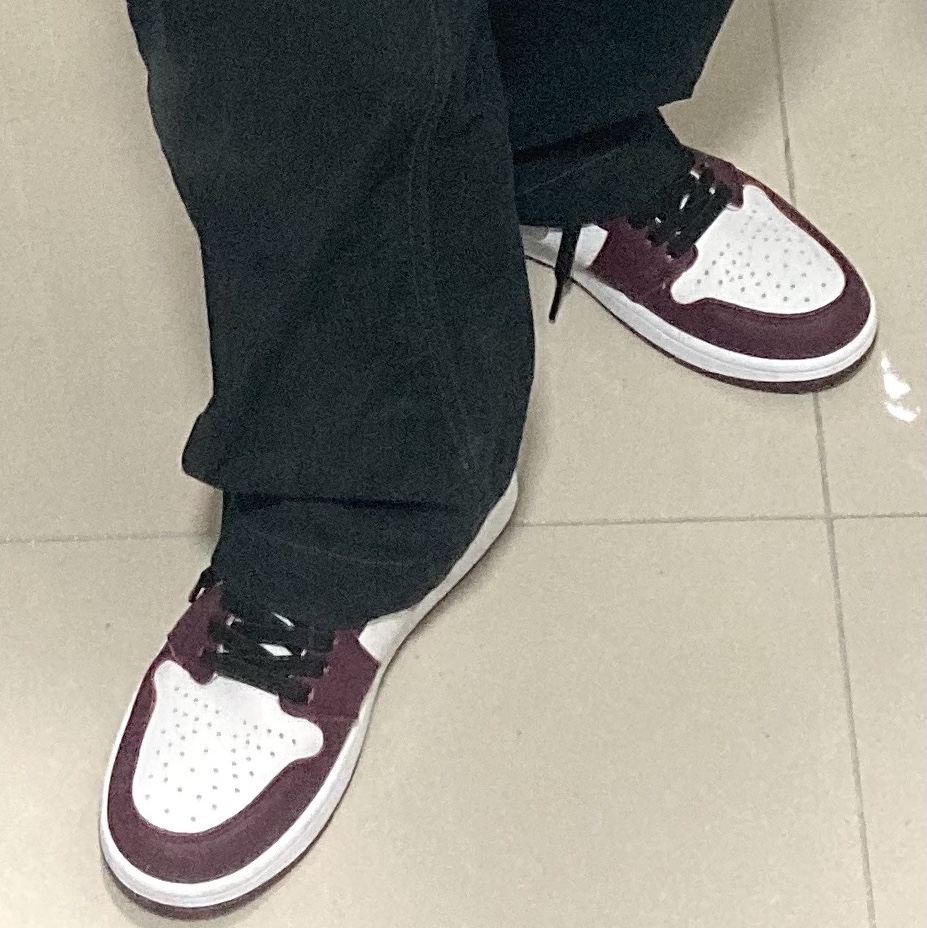 Jordan 1 Retro High OG Bordeaux 착용 스타일