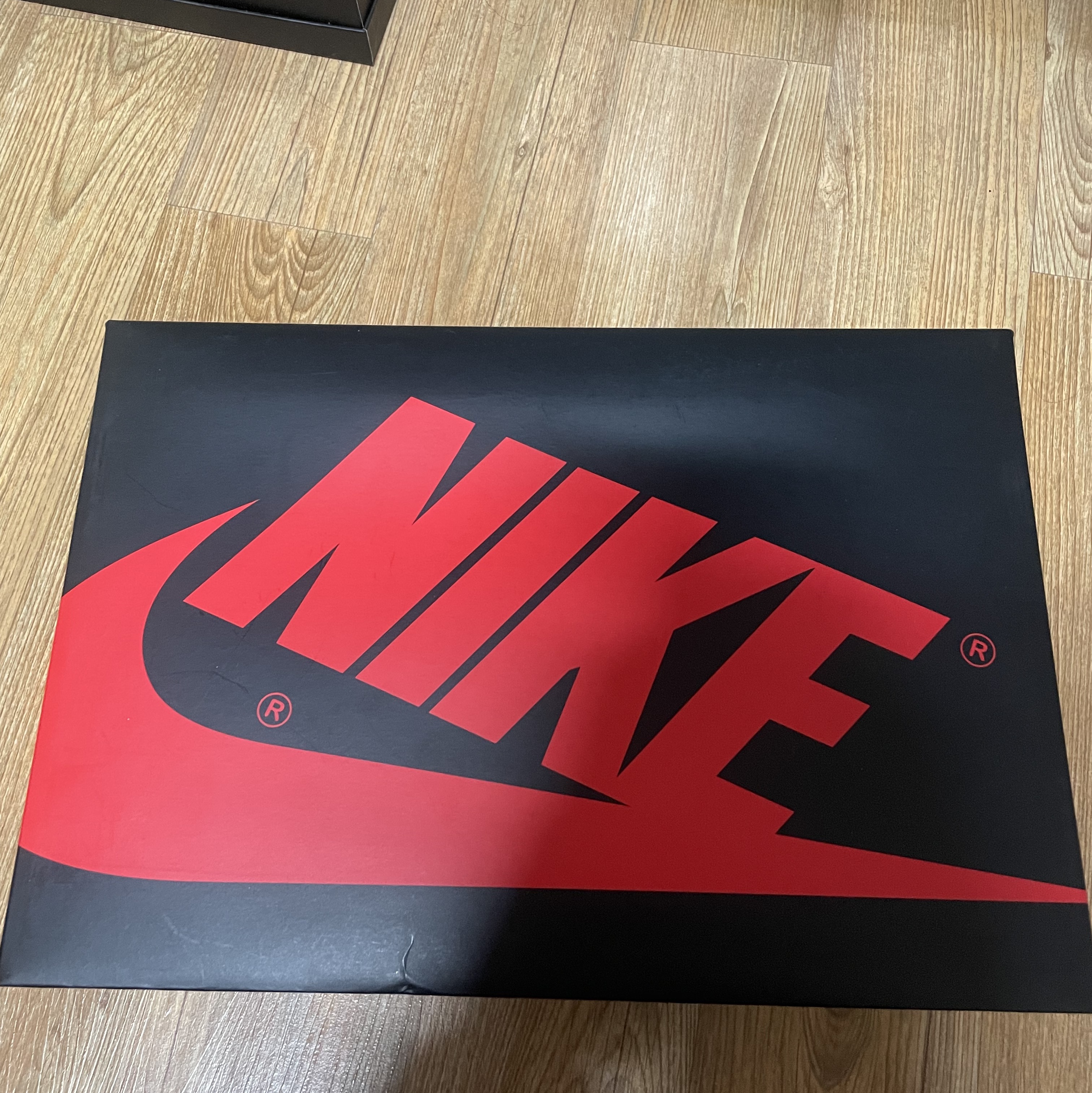 Jordan 1 Retro High OG Bordeaux 착용 스타일 - 1