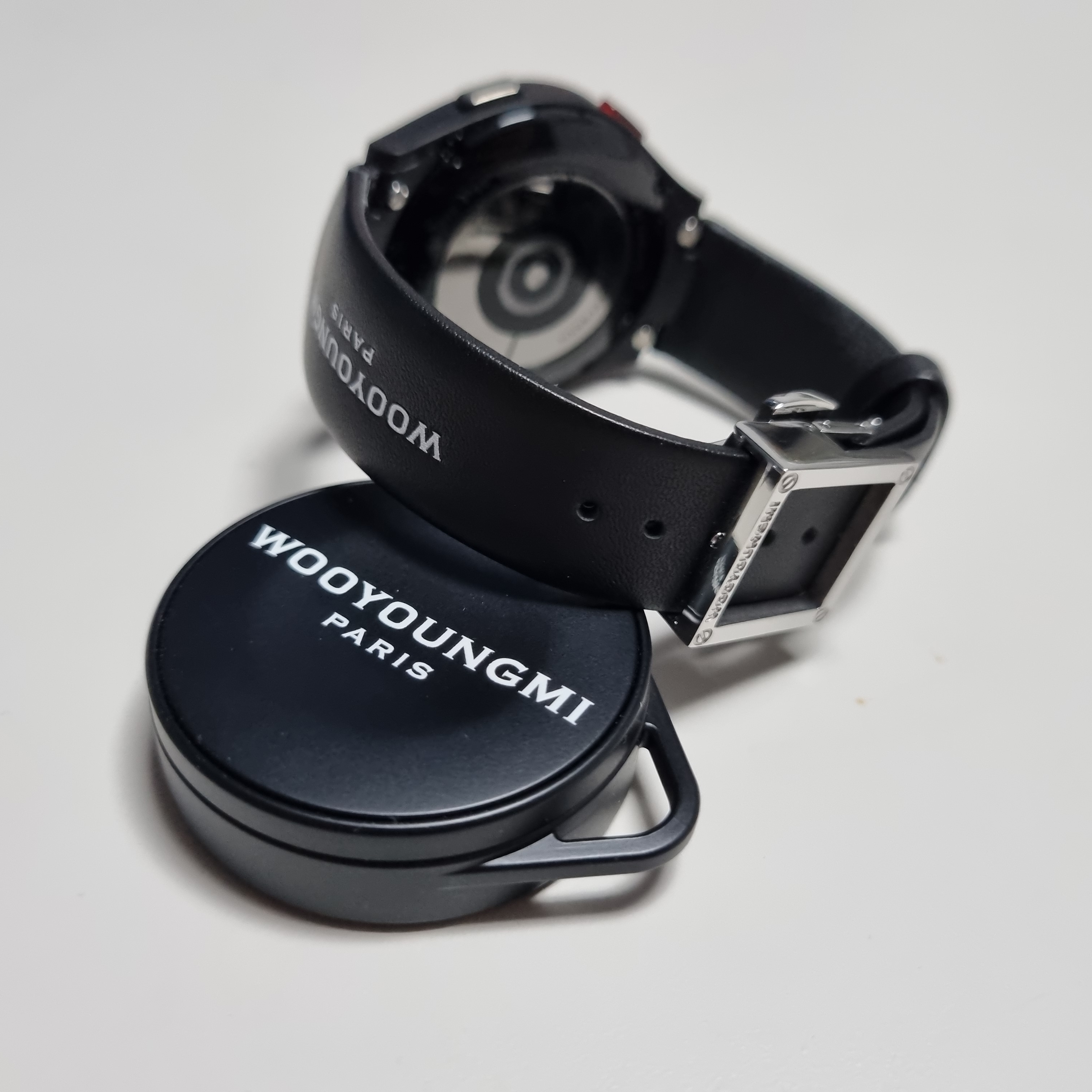 Samsung Galaxy Watch4 40mm Wooyoungmi Edition (Korean Ver.) 착용 스타일 - 2