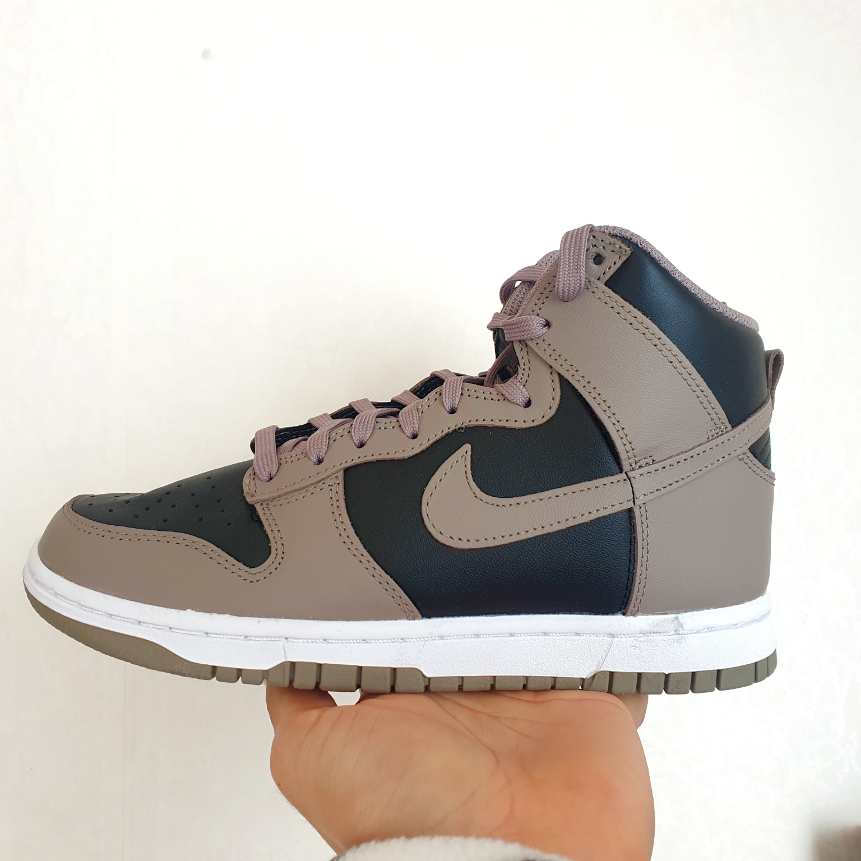 (W) Nike Dunk High Moon Fossil 착용 스타일
