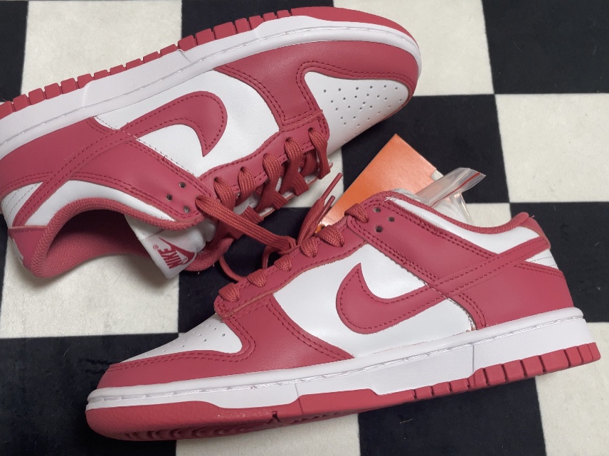 (W) Nike Dunk Low Archeo Pink 착용 스타일