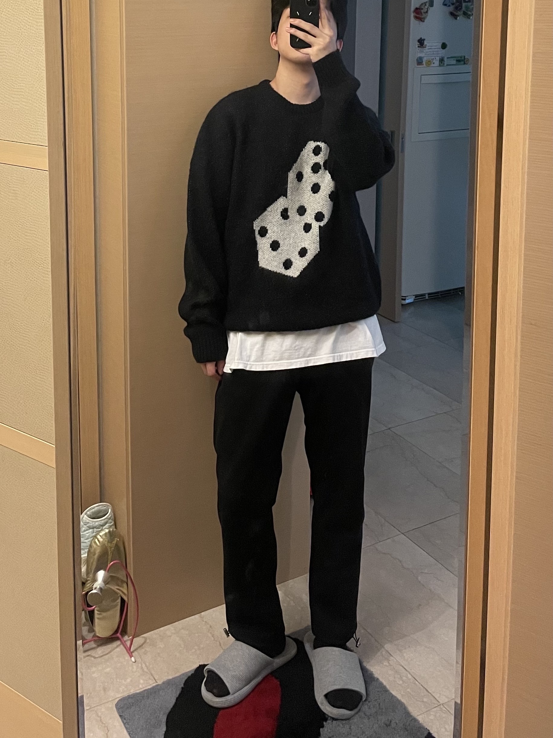 Stussy Dice Mohair Sweater Black 착용 스타일 - 1