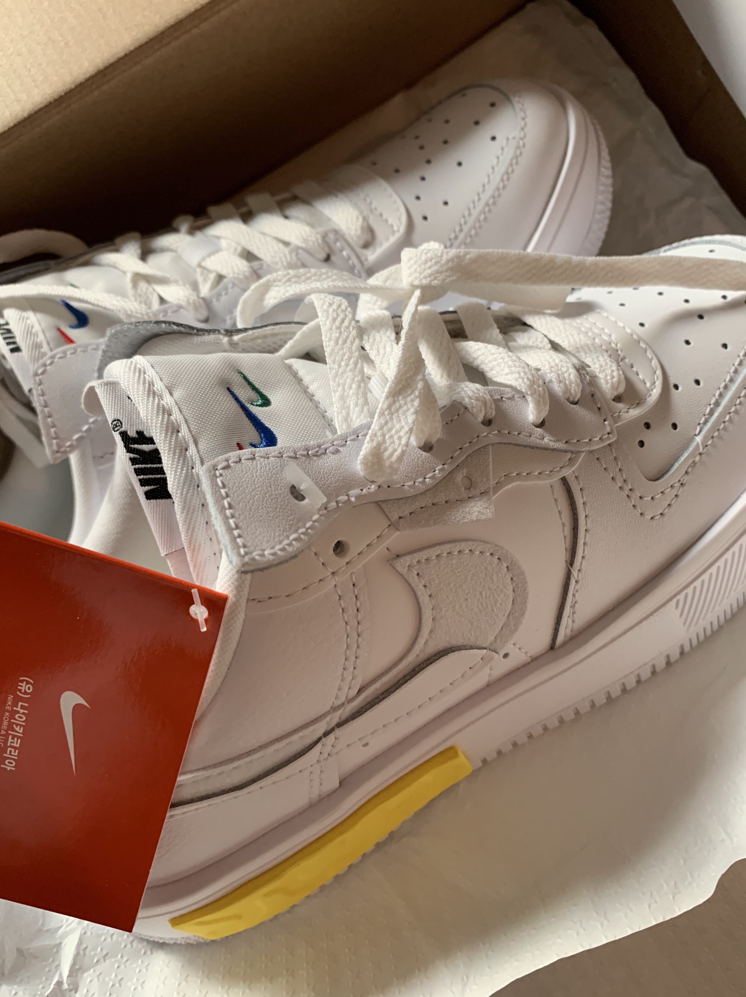 (W) Nike Air Force 1 Fontanka White 착용 스타일